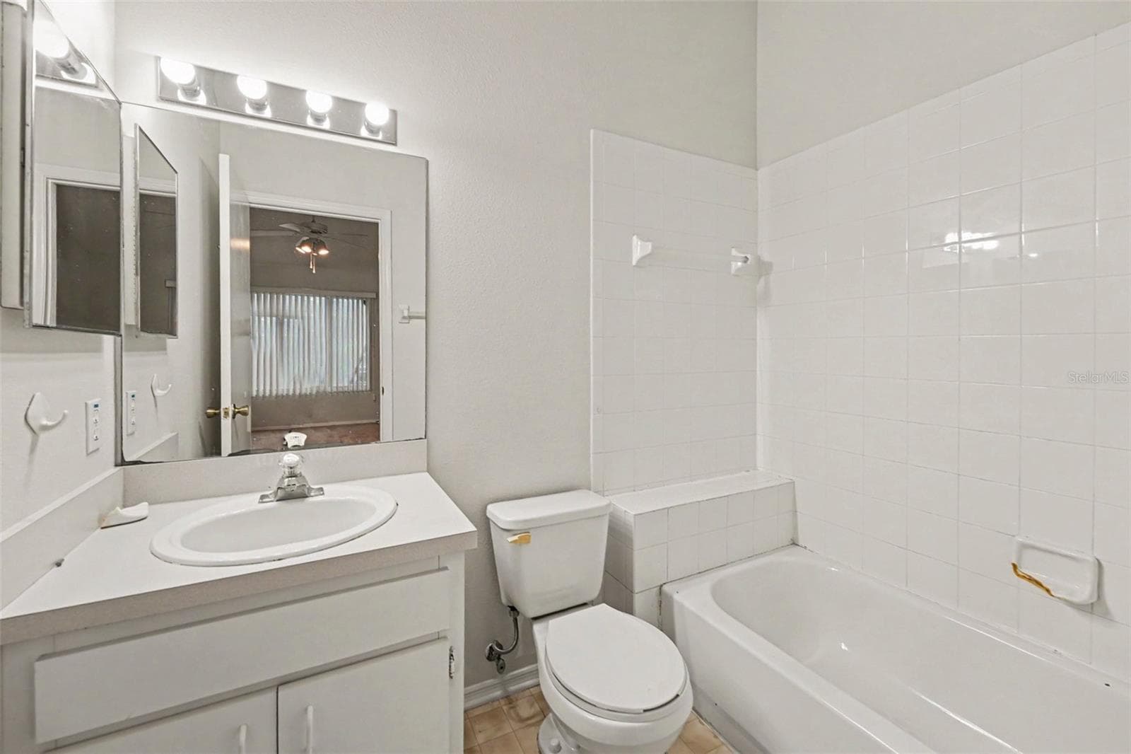 Townhouse at 366 COUNTRYSIDE KEY BLVD, OLDSMAR, photo 18 of 23