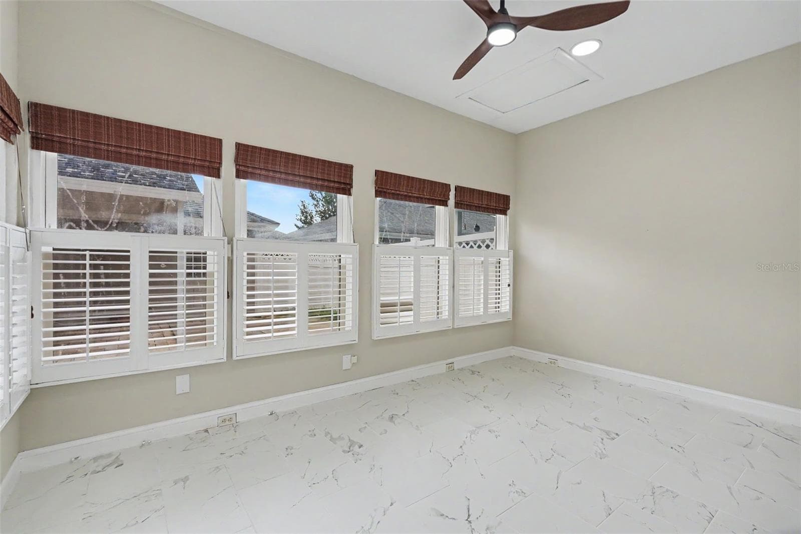 Townhouse at 10111 HAYFIELD WAY, TAMPA, photo 25 of 63