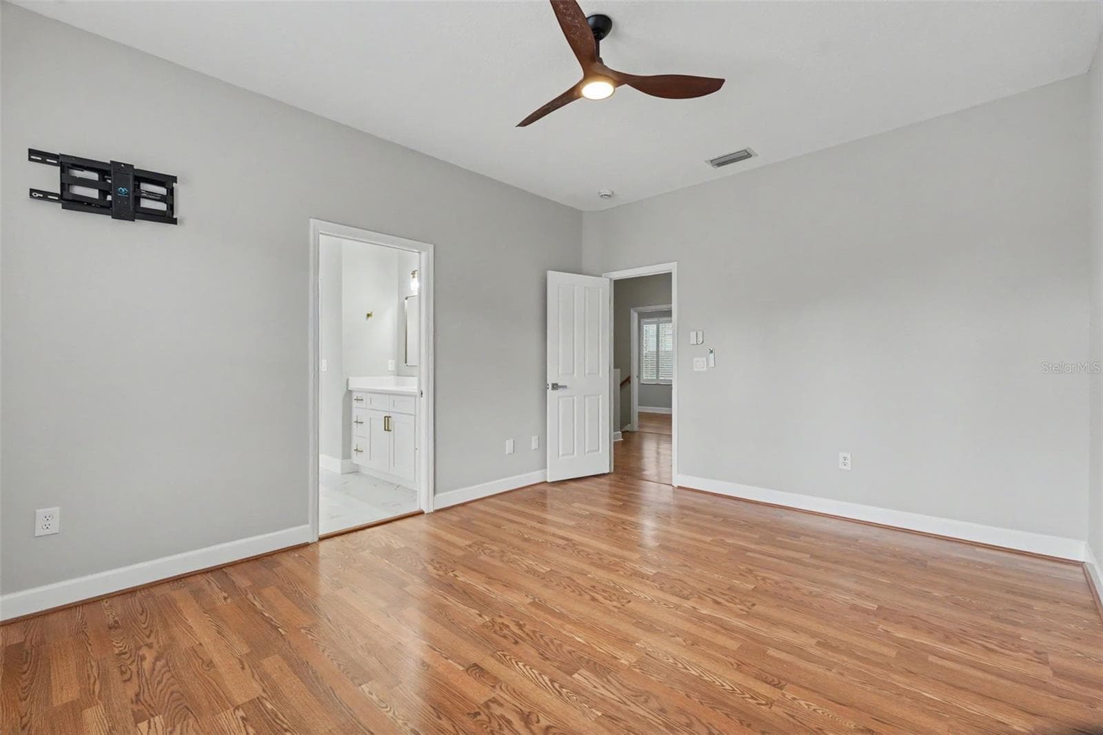 Townhouse at 10111 HAYFIELD WAY, TAMPA, photo 34 of 63