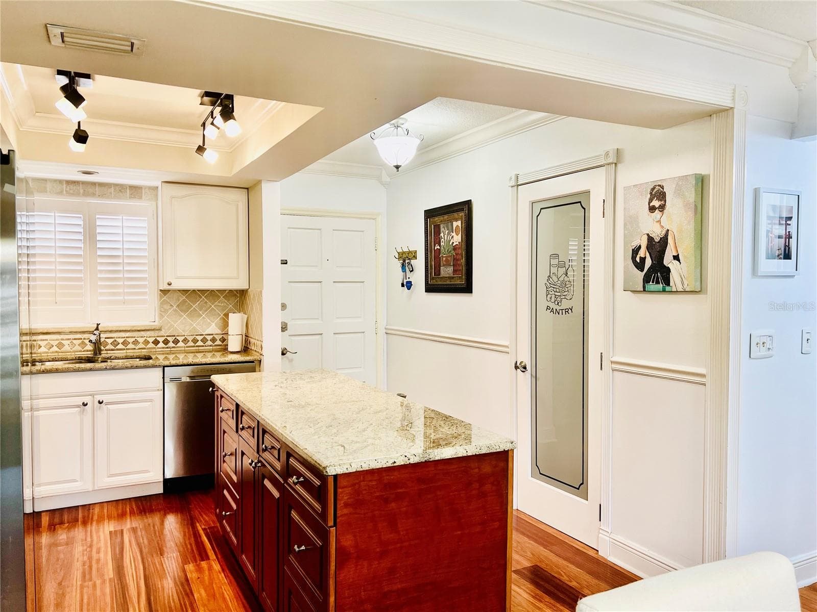 Condominium at 304 GOLFVIEW RD #PH7, NORTH PALM BEACH, photo 11 of 60