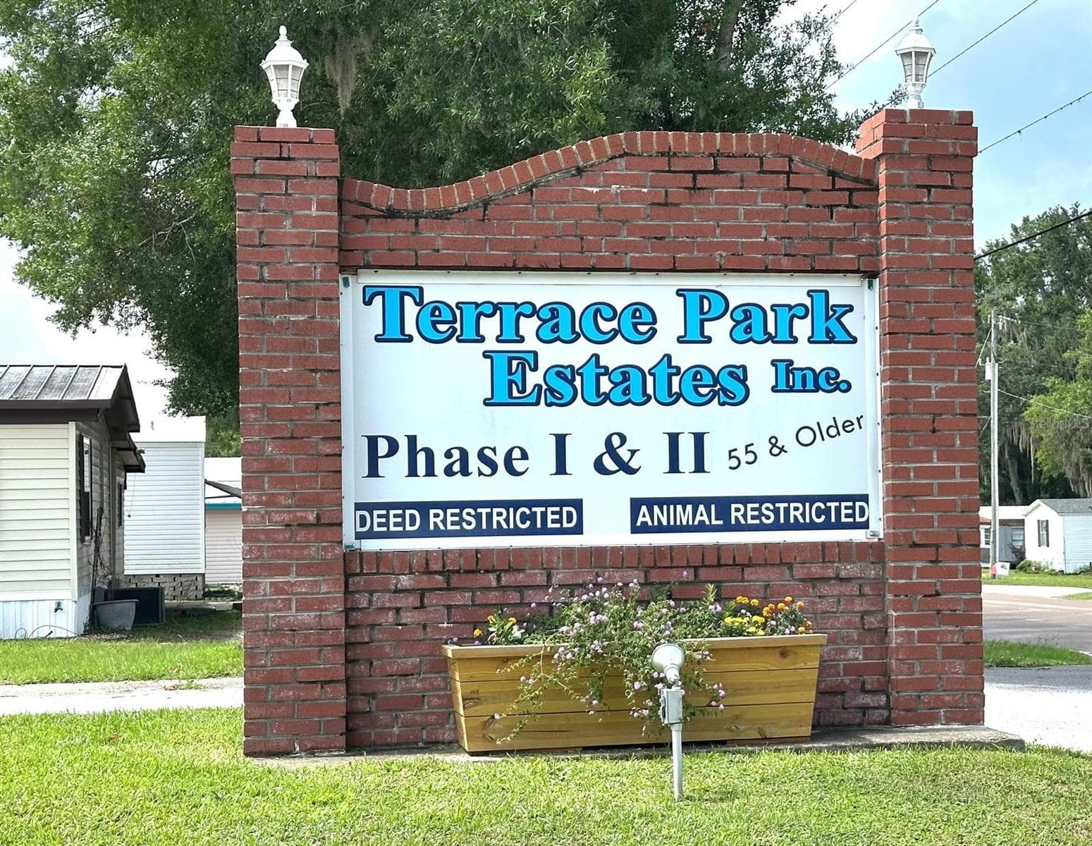 Manufactured Home at 3937 CHRIS DR, WESLEY CHAPEL, photo 2 of 54