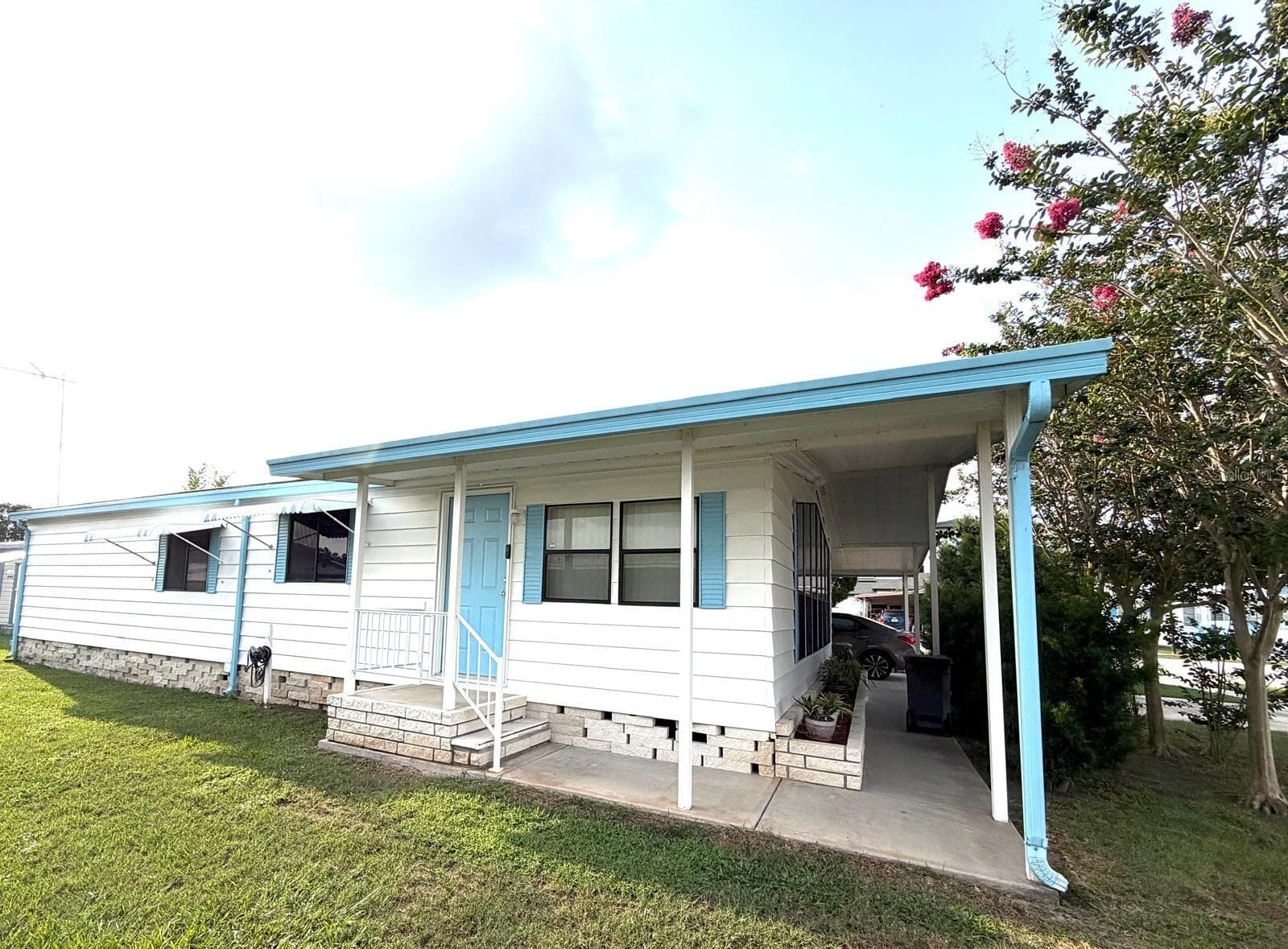 Manufactured Home at 3937 CHRIS DR, WESLEY CHAPEL, photo 10 of 54