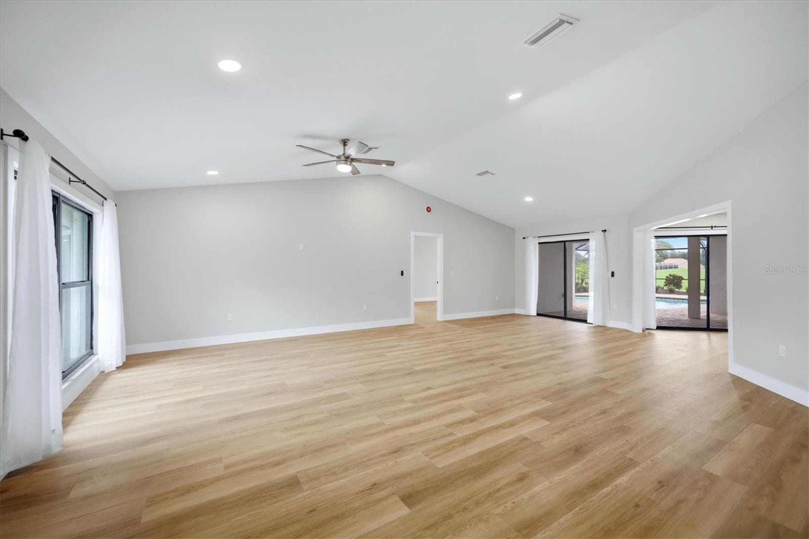 Single Family Residence at 8822 MISTY CREEK DR, SARASOTA, photo 11 of 67