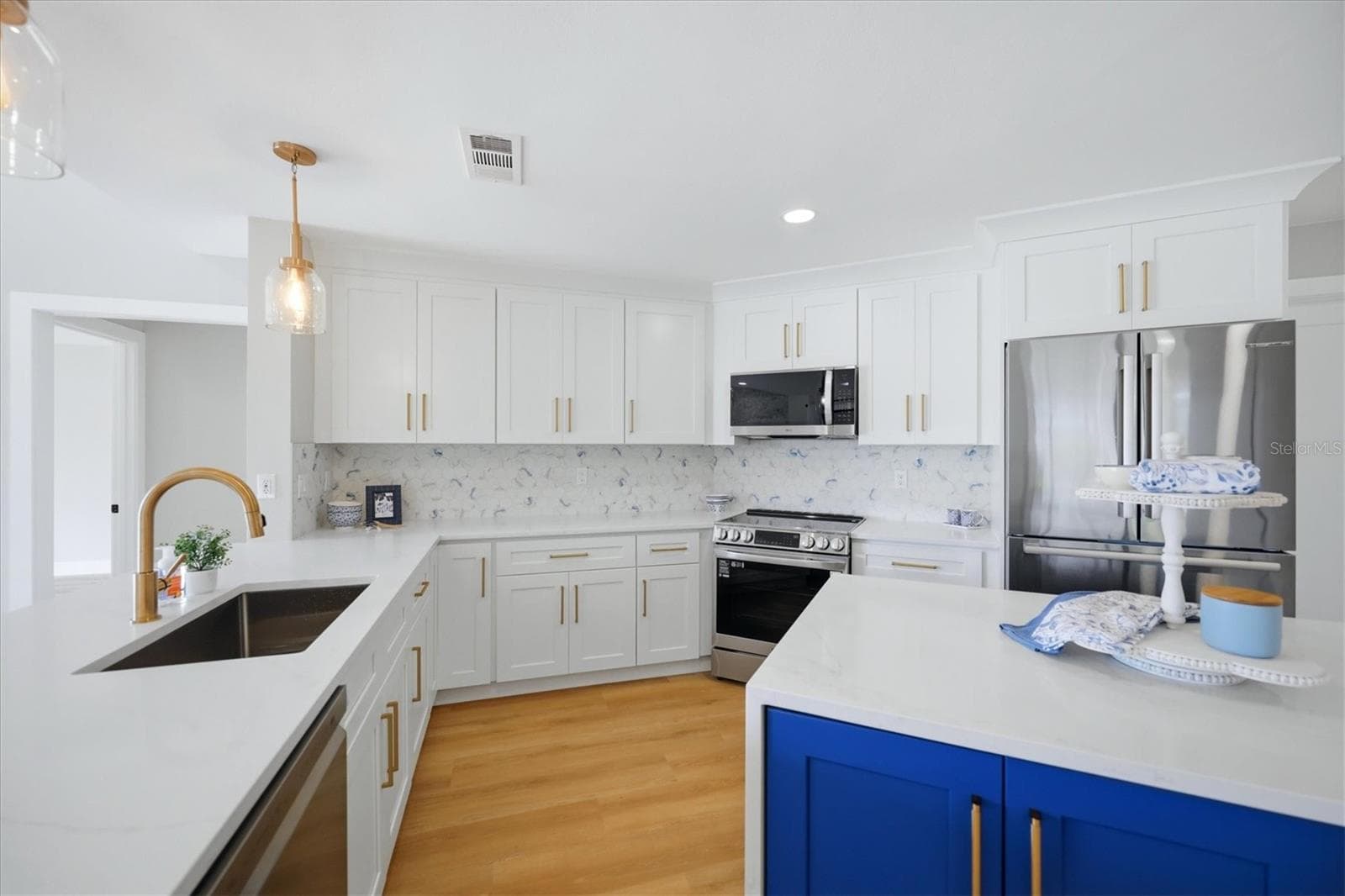 Single Family Residence at 8822 MISTY CREEK DR, SARASOTA, photo 17 of 67