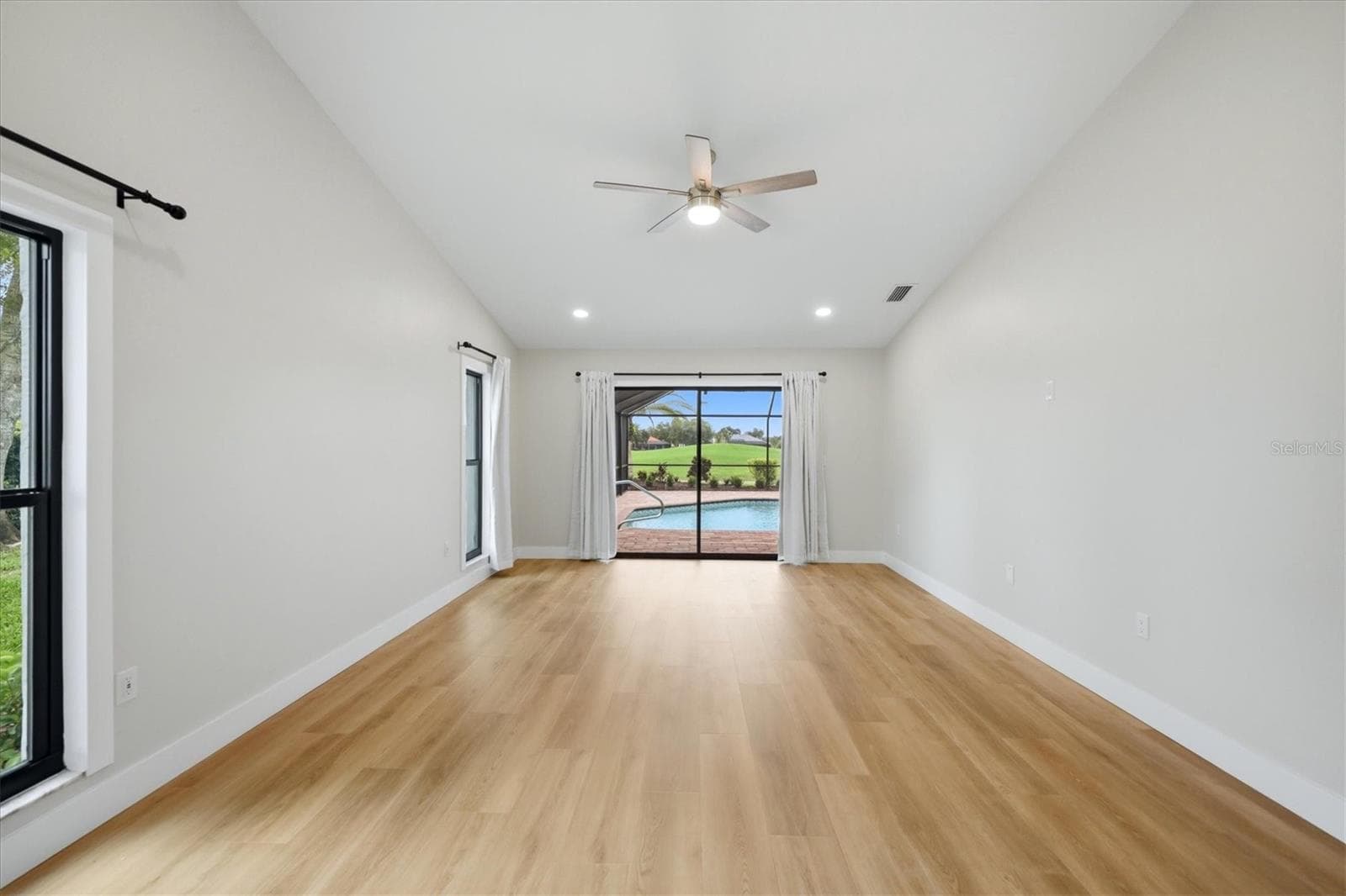 Single Family Residence at 8822 MISTY CREEK DR, SARASOTA, photo 27 of 67