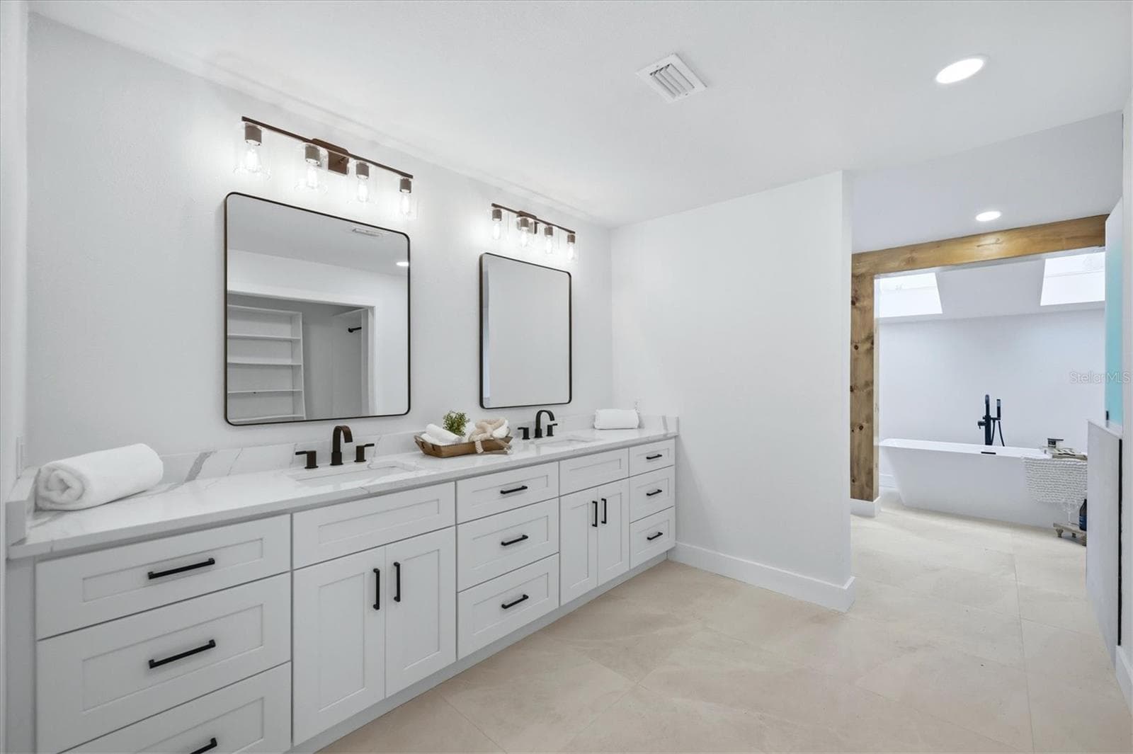 Single Family Residence at 8822 MISTY CREEK DR, SARASOTA, photo 28 of 67