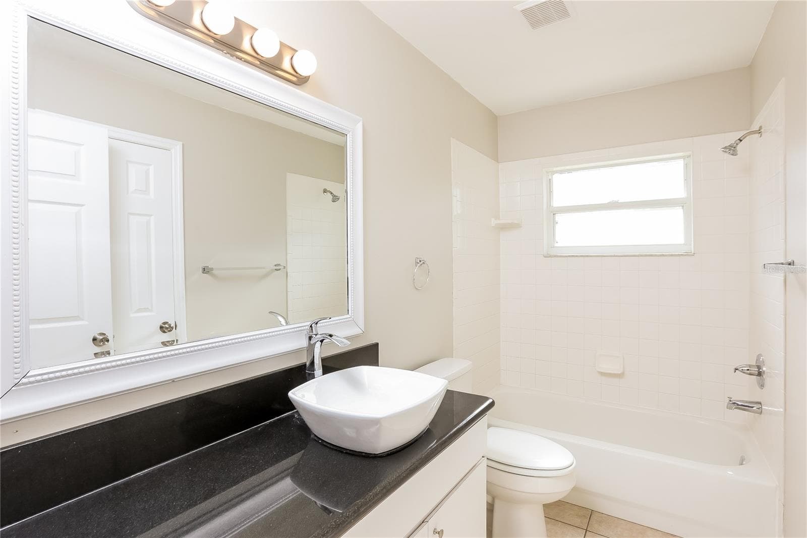 Single Family Residence at 1717 ERIN BROOKE DR, VALRICO, photo 8 of 15