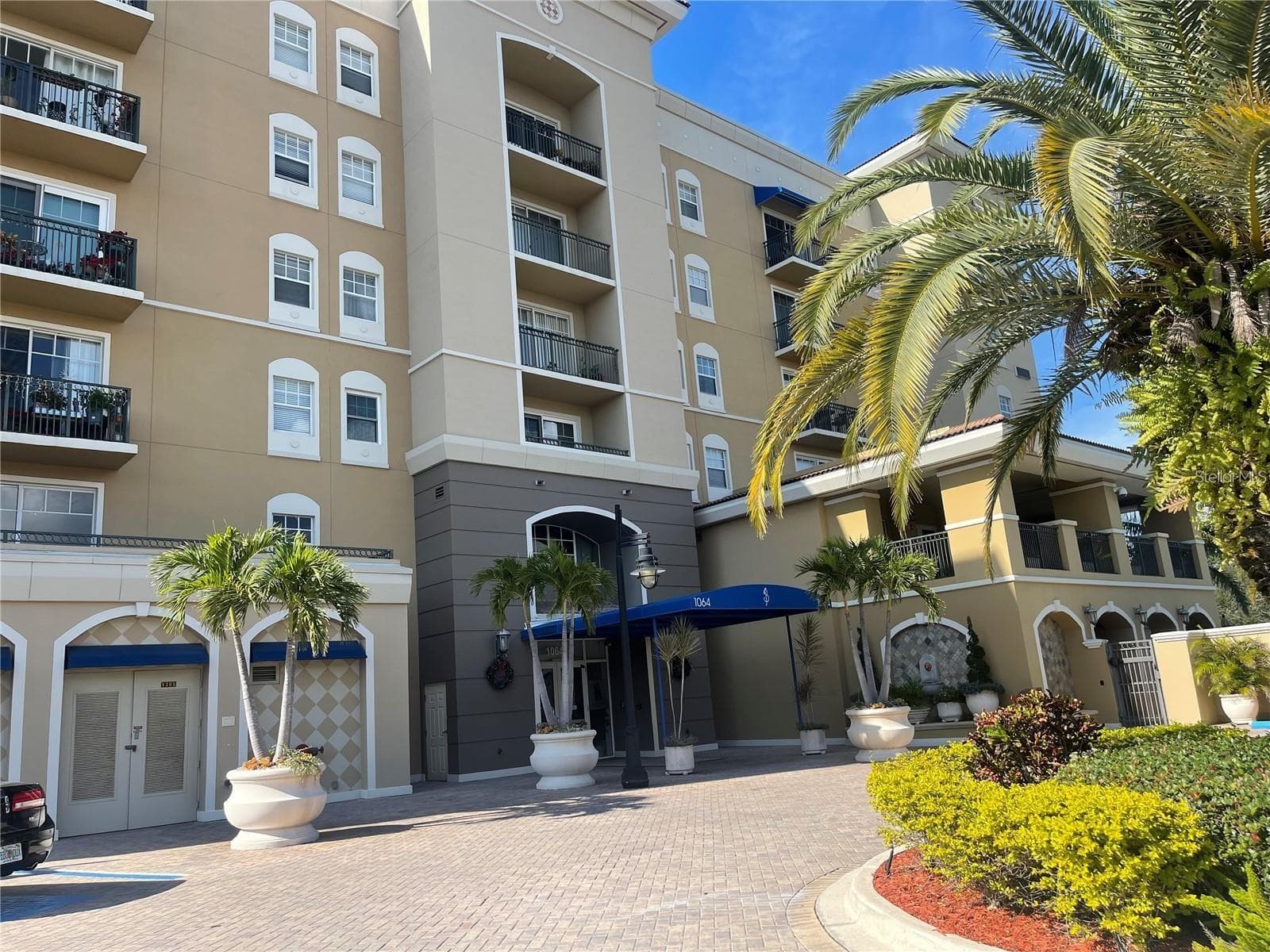 Condominium at 1064 N TAMIAMI TRL #1122, SARASOTA, photo 2 of 58