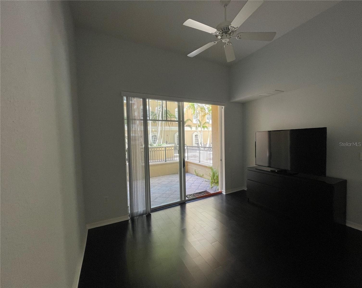 Condominium at 1064 N TAMIAMI TRL #1122, SARASOTA, photo 4 of 58