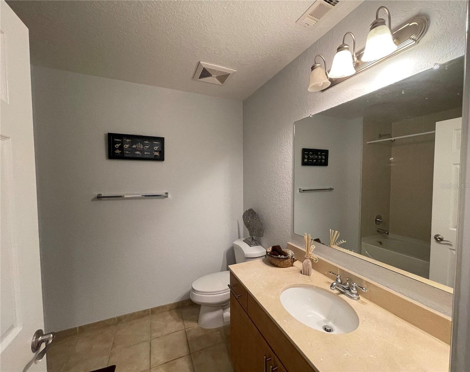 Condominium at 1064 N TAMIAMI TRL #1122, SARASOTA, photo 16 of 58