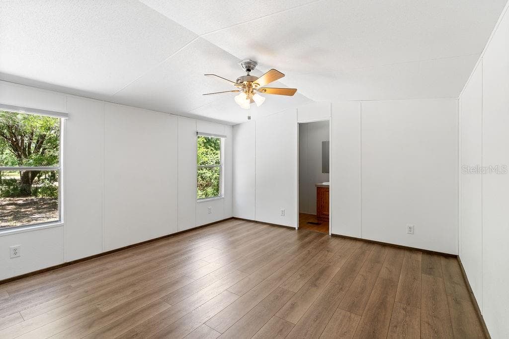Manufactured Home at 27133 MILLER RD, DADE CITY, photo 8 of 27
