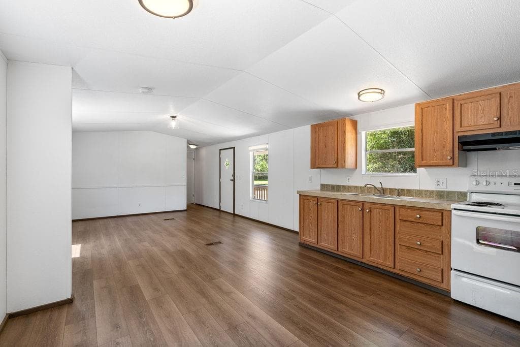 Manufactured Home at 27133 MILLER RD, DADE CITY, photo 12 of 27