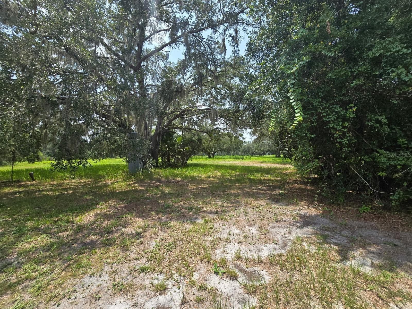 Manufactured Home at 27133 MILLER RD, DADE CITY, photo 25 of 27