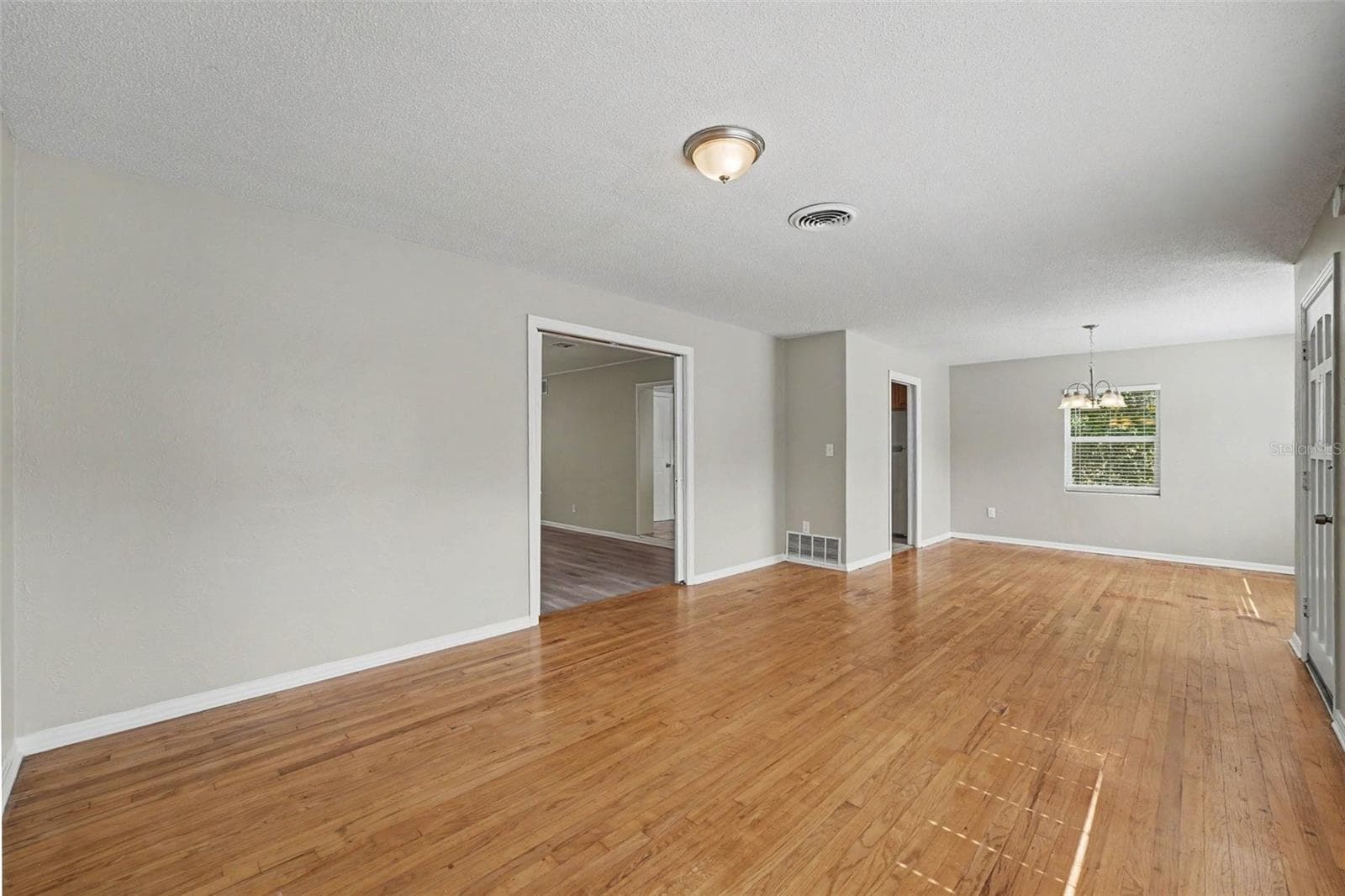 Single Family Residence at 2935 WOODLAND HILLS AVE, LAKELAND, photo 11 of 19