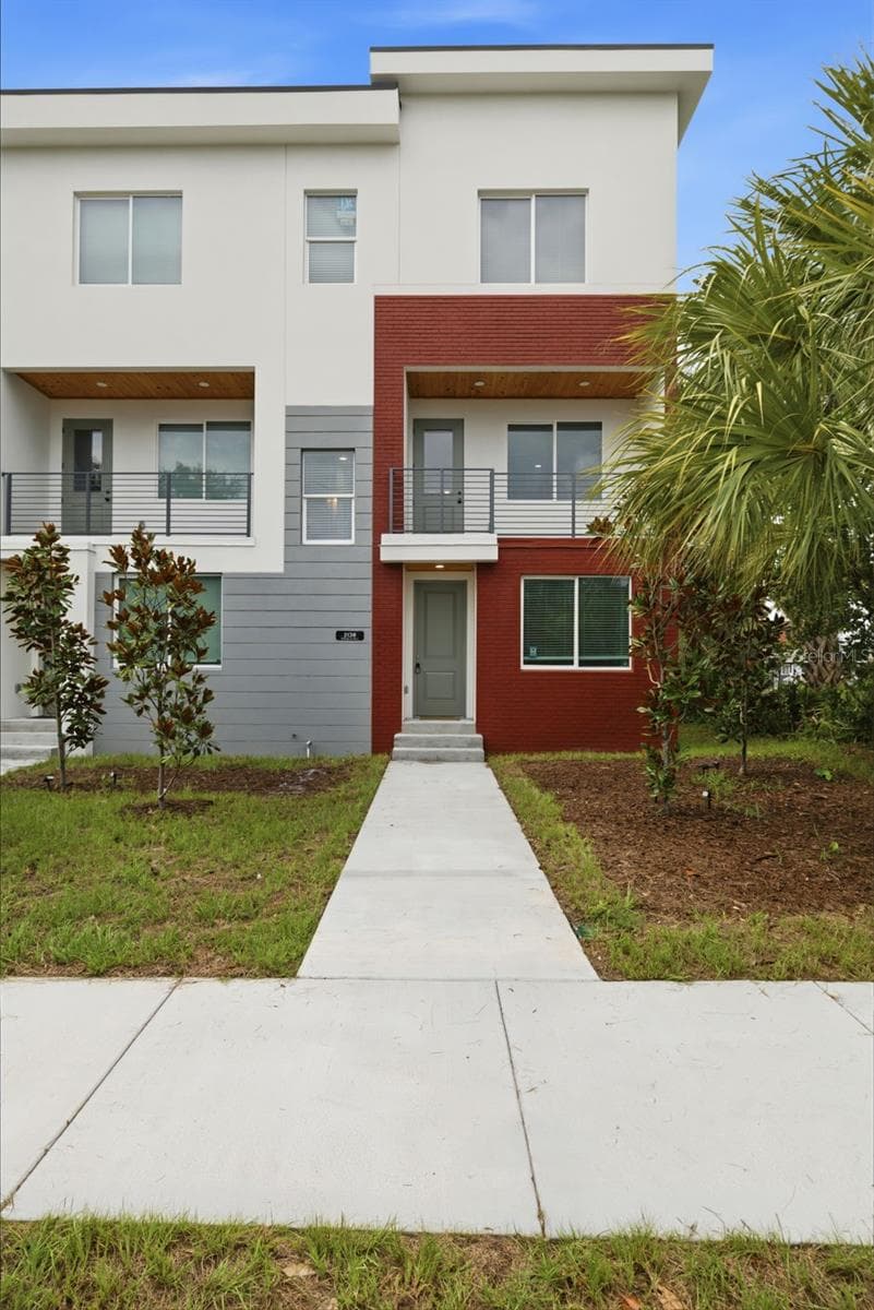 Townhouse at 2138 W NASSAU ST #3, TAMPA, photo 2 of 23