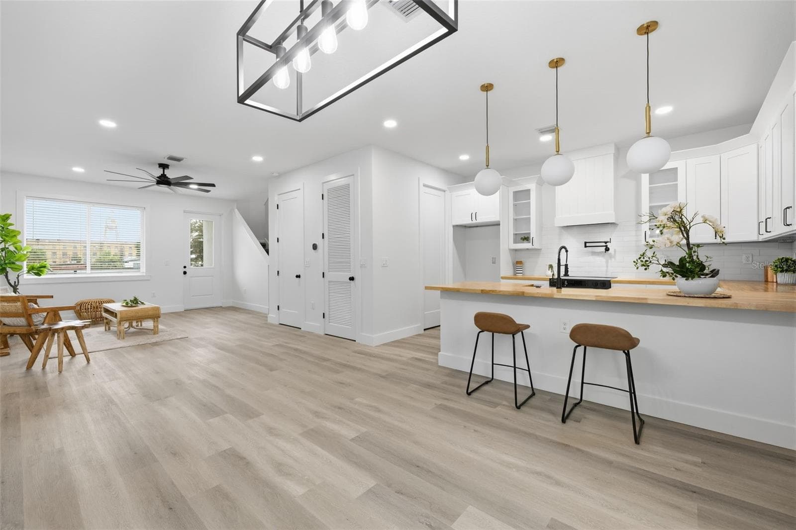 Townhouse at 2138 W NASSAU ST #3, TAMPA, photo 9 of 23