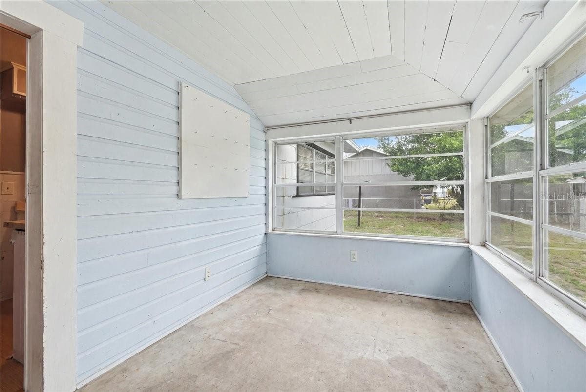Single Family Residence at 675 E BAY AVE, EAGLE LAKE, photo 29 of 47