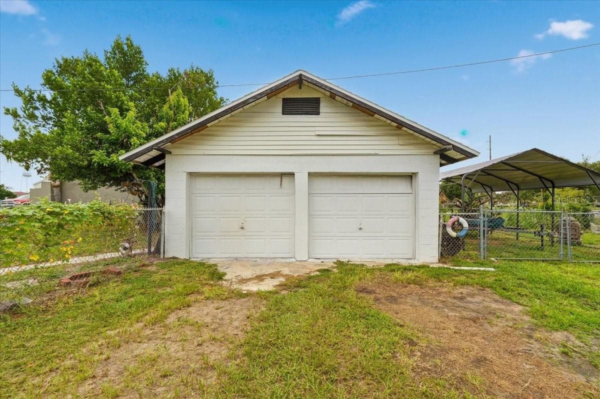 Single Family Residence at 675 E BAY AVE, EAGLE LAKE, photo 35 of 47