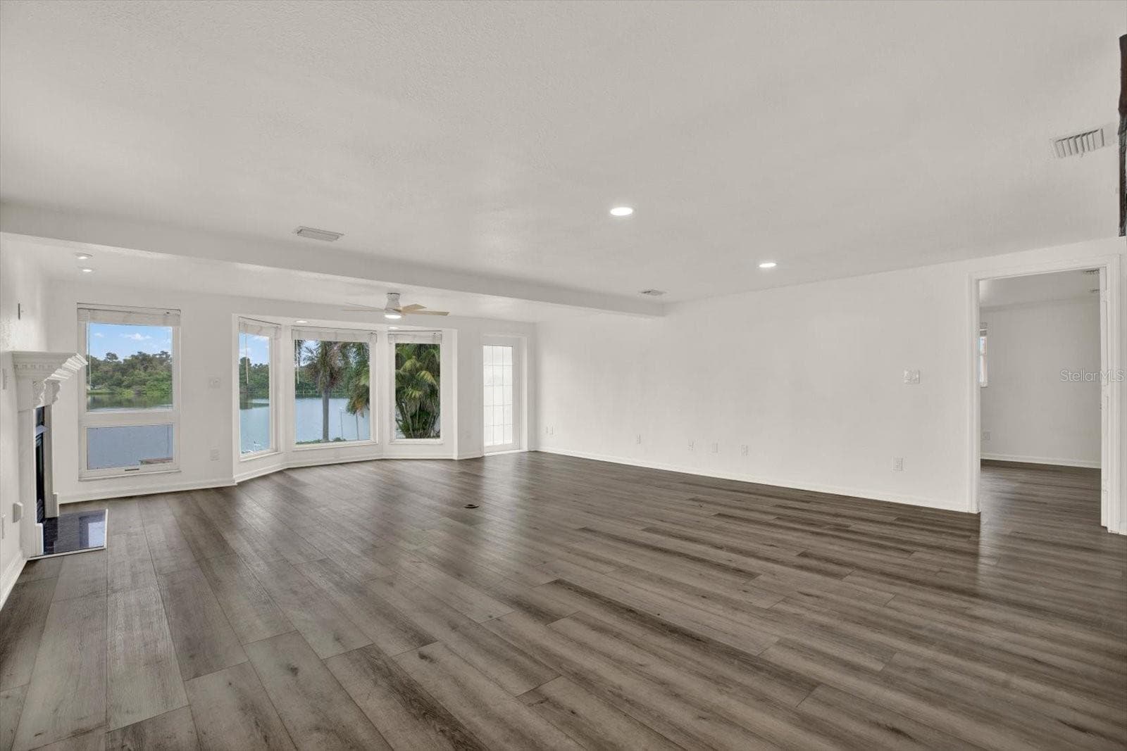Single Family Residence at 5995 BLOSSOM LAKE DR, SEMINOLE, photo 6 of 20