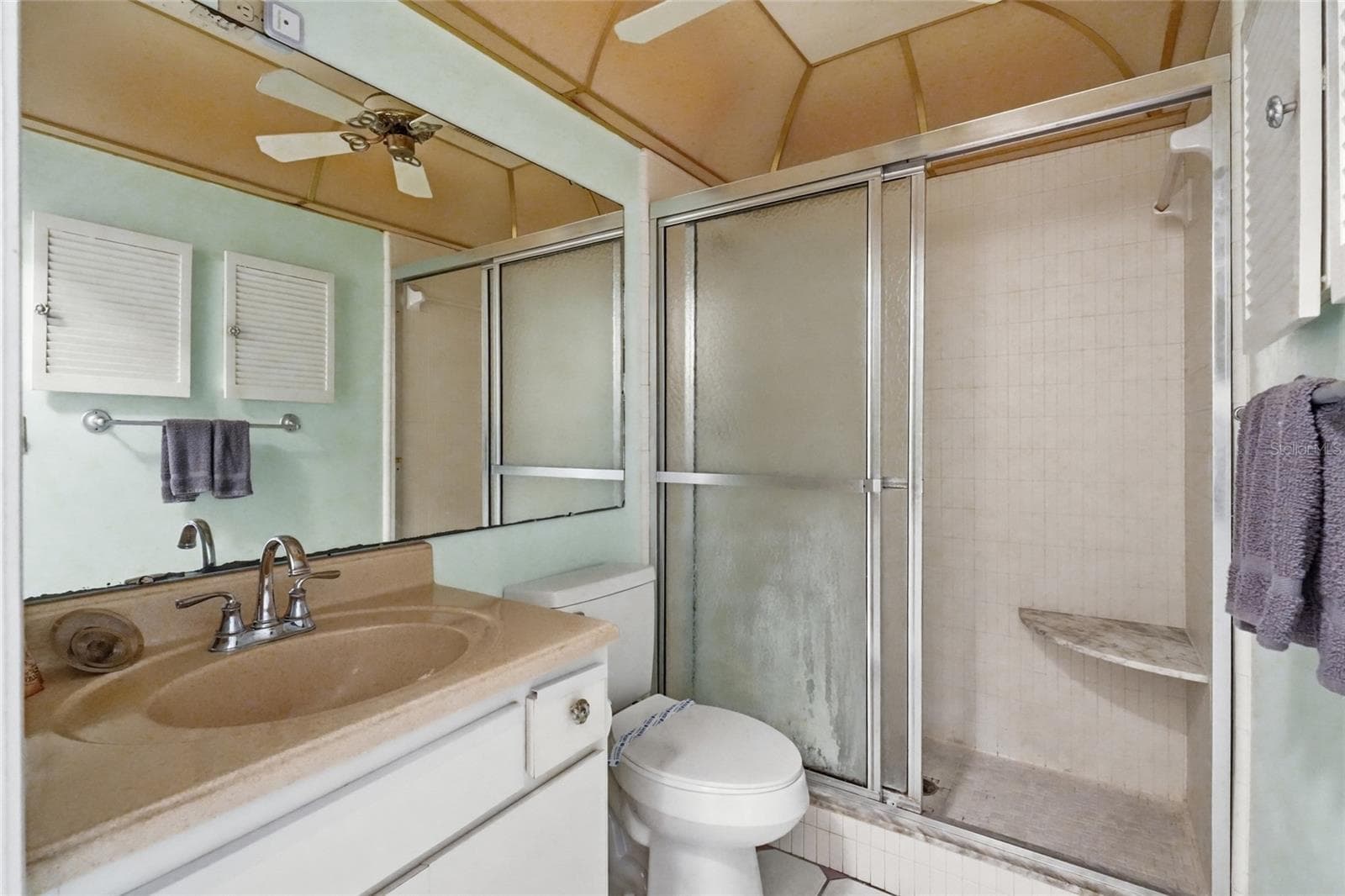 bathroom 1 - 3500 EL CONQUISTADOR PKWY #332, BRADENTON