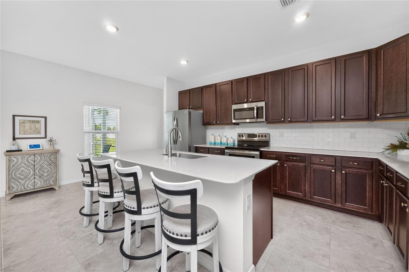 Single Family Residence at 93 MARK TWAIN LN, ROTONDA WEST, photo 5 of 58