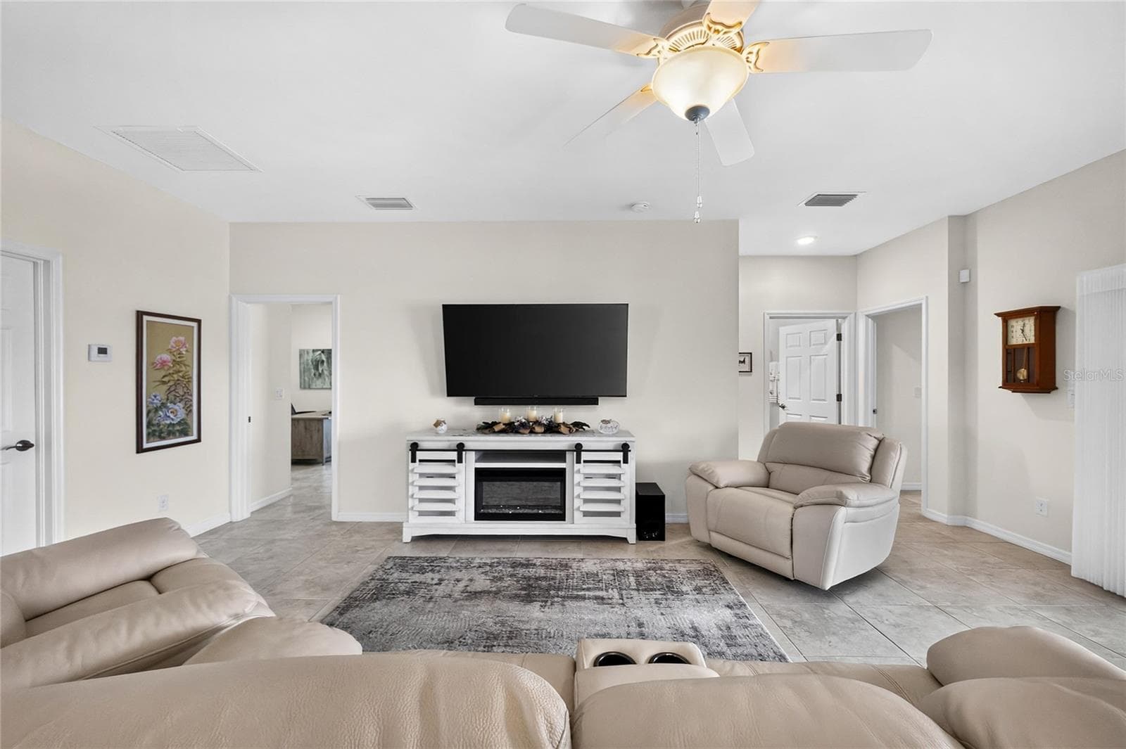 Single Family Residence at 93 MARK TWAIN LN, ROTONDA WEST, photo 14 of 58