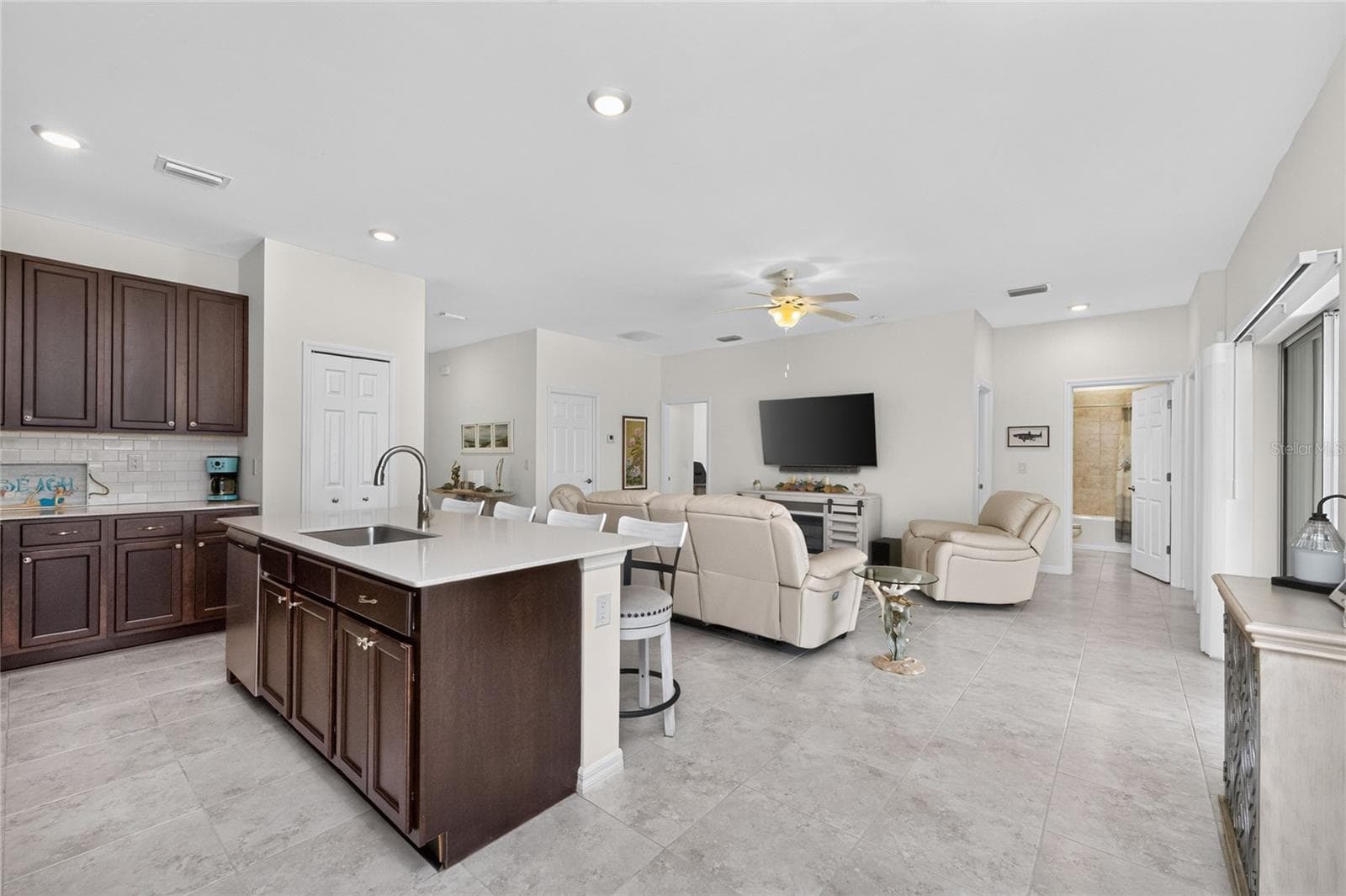 Single Family Residence at 93 MARK TWAIN LN, ROTONDA WEST, photo 18 of 58