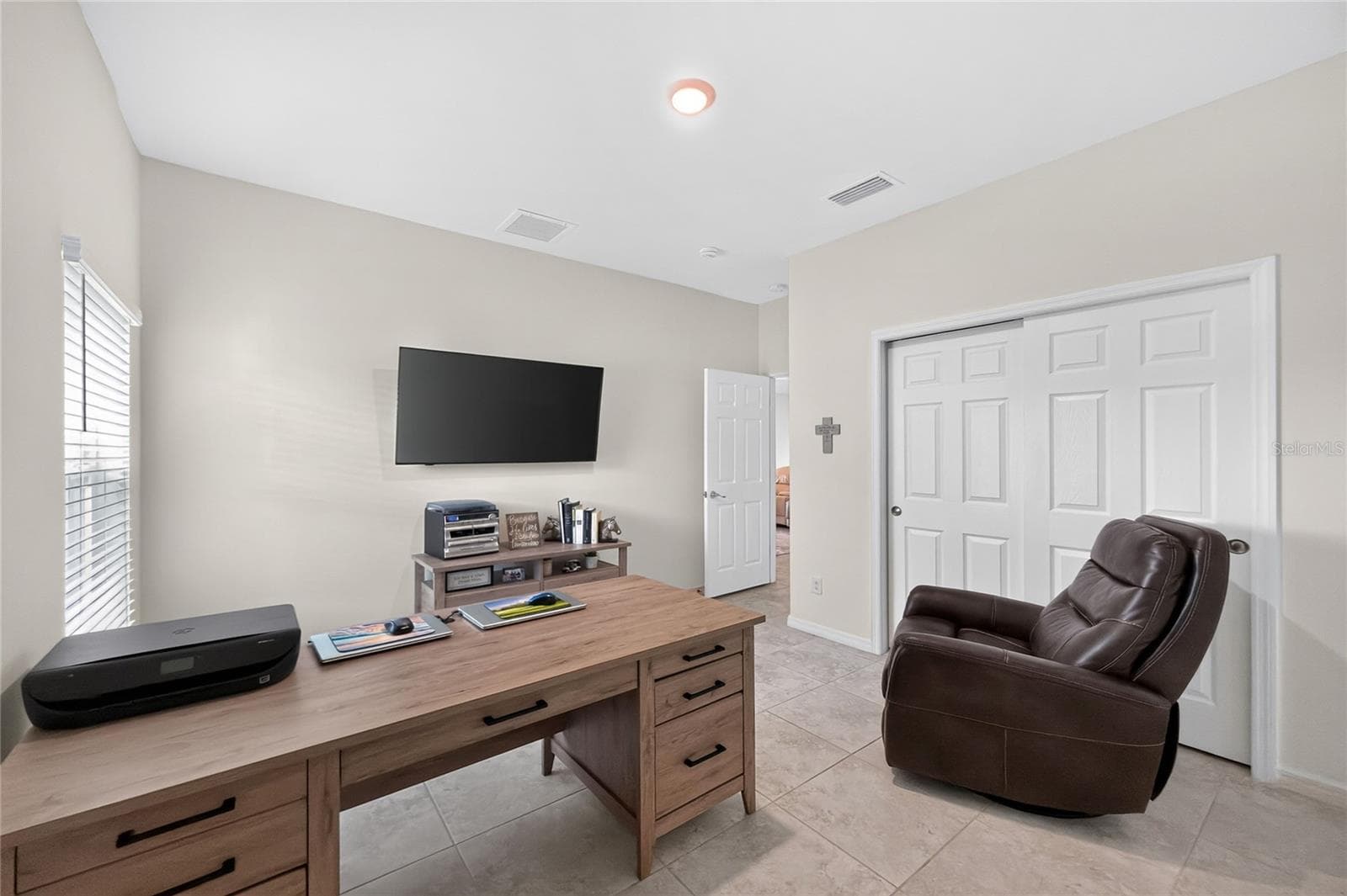 Single Family Residence at 93 MARK TWAIN LN, ROTONDA WEST, photo 35 of 58