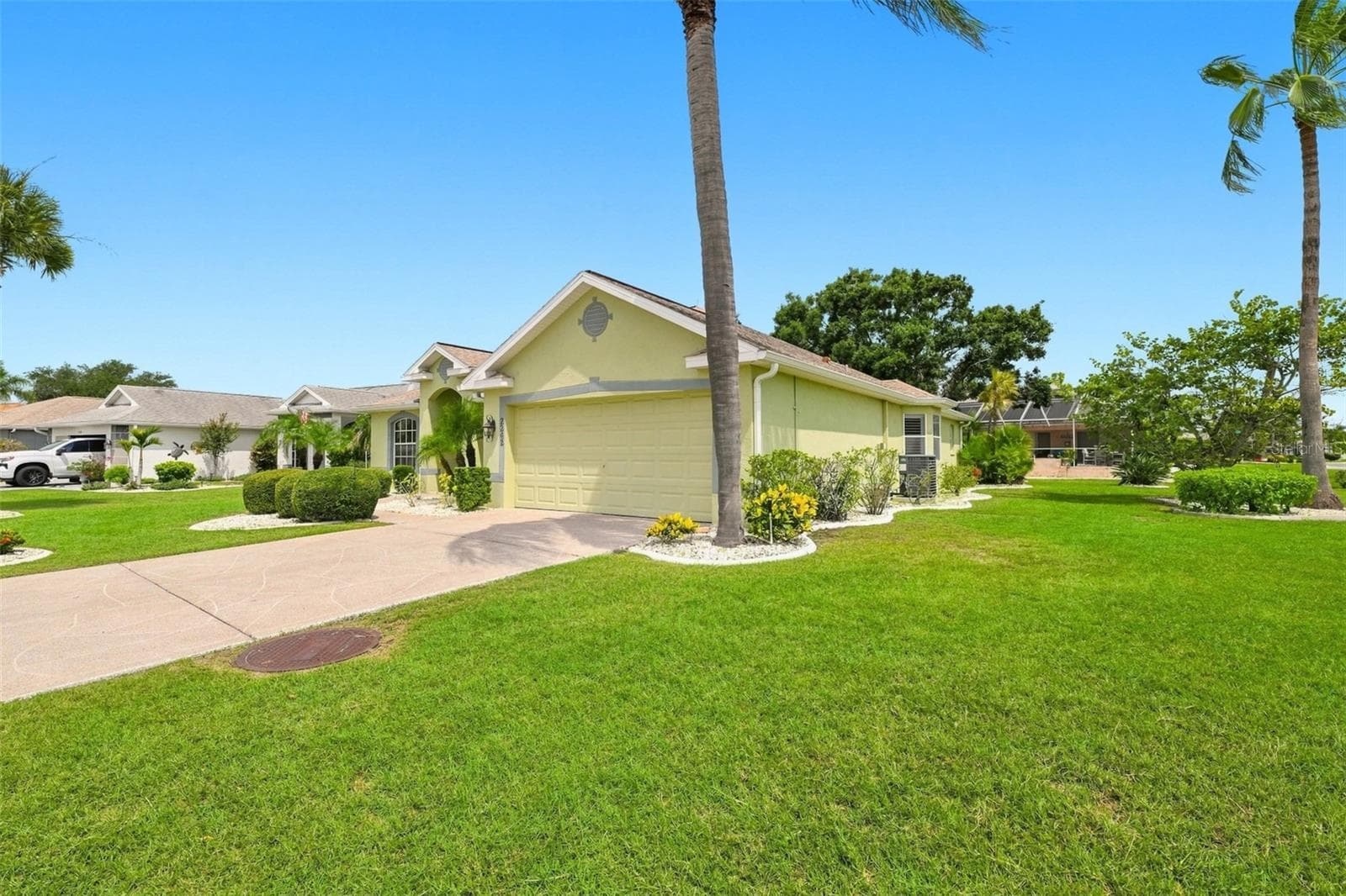 Single Family Residence at 2242 W DEL WEBB BLVD, SUN CITY CENTER, photo 3 of 60