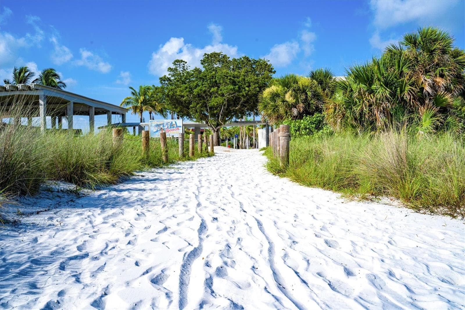 Condominium at 5600 BEACH WAY DR #109, SARASOTA, photo 14 of 41