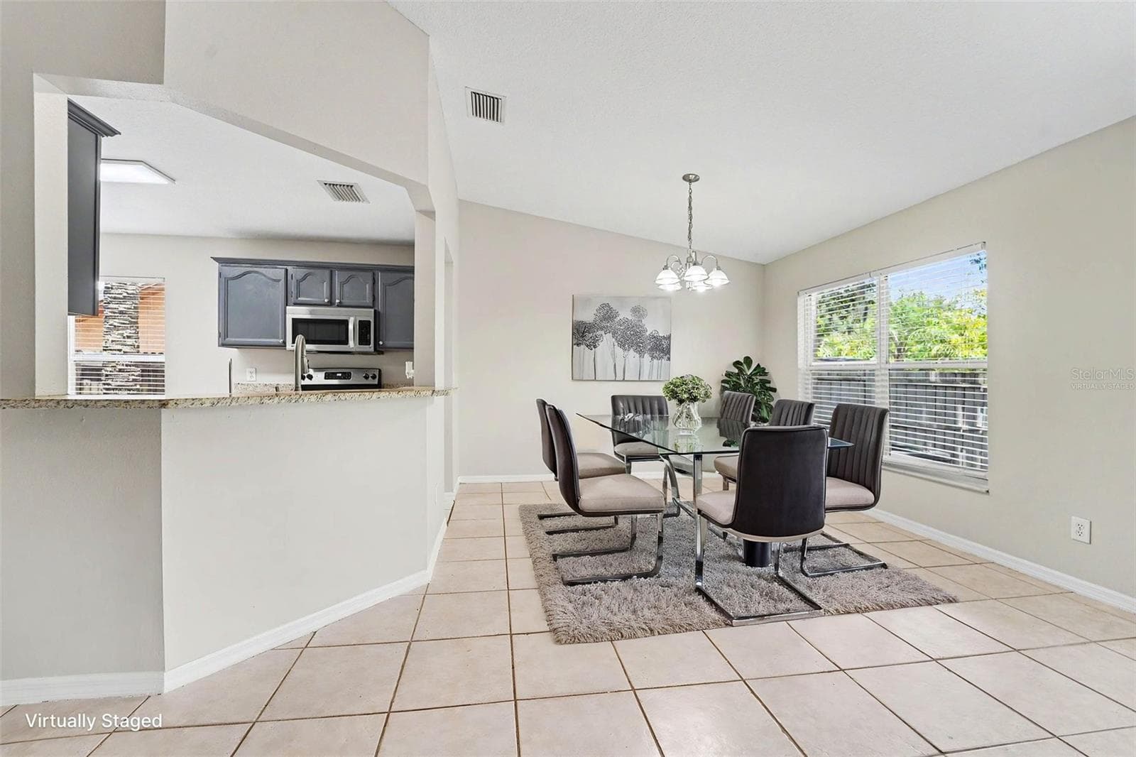 Virtually Staged - 7603 SAVANNAH LN, TAMPA