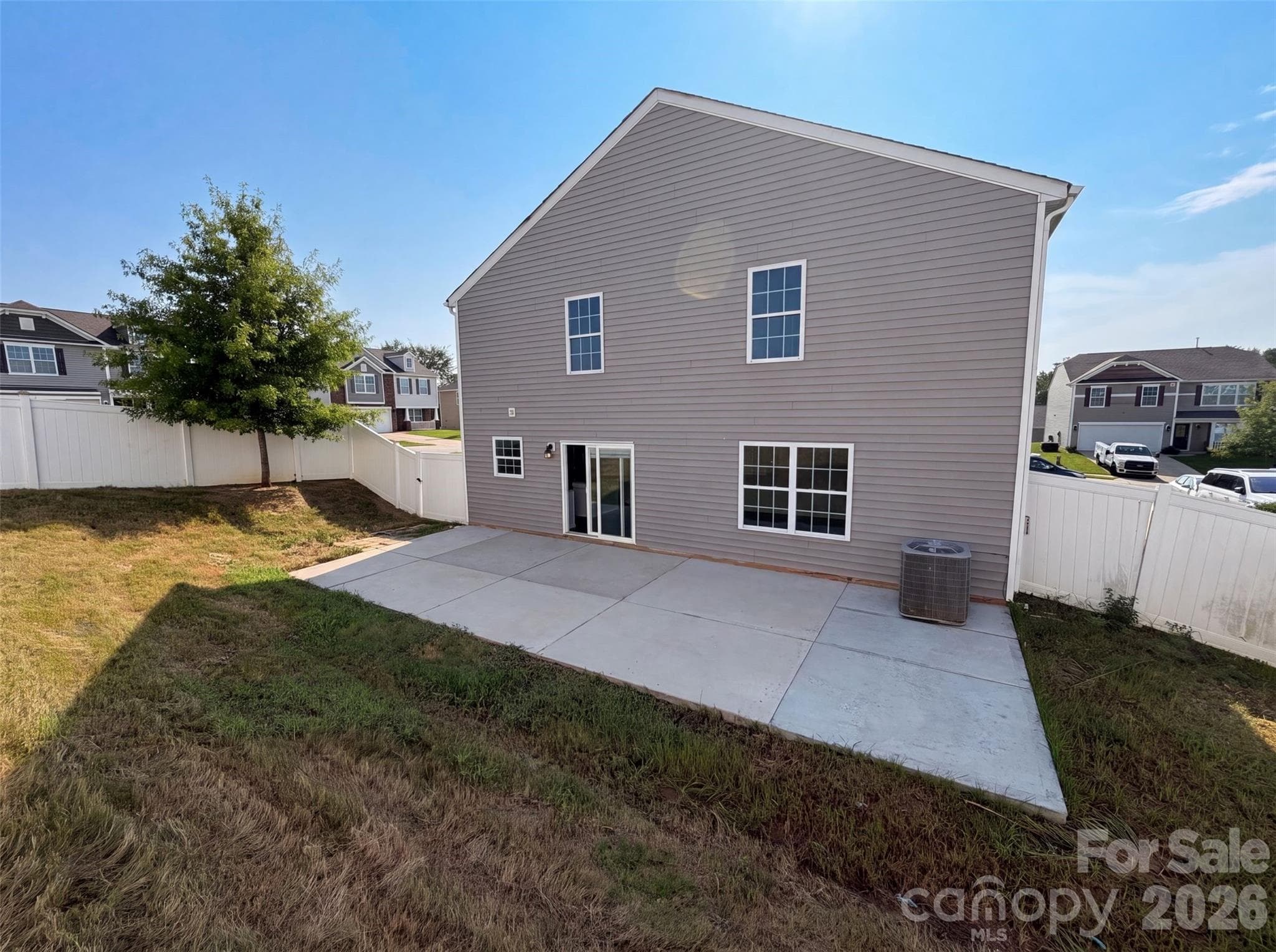 Single Family Residence at 9833 Wardley Drive, Charlotte, photo 5 of 24