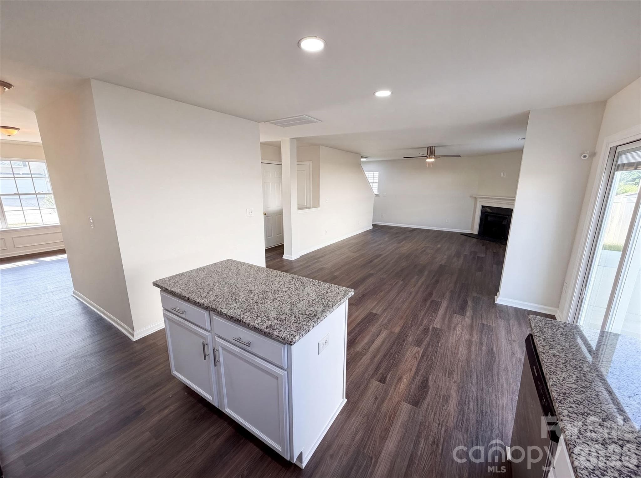 Single Family Residence at 9833 Wardley Drive, Charlotte, photo 7 of 24