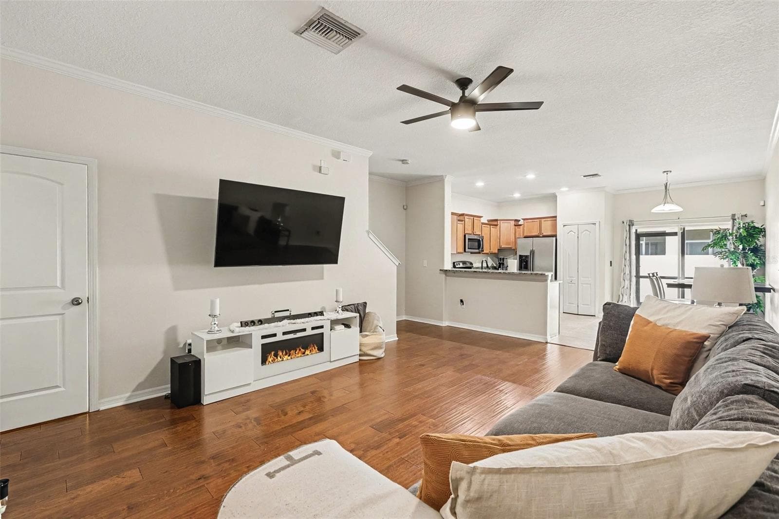 Townhouse at 2711 ISABELLA VALLEY CT, BRANDON, photo 5 of 26
