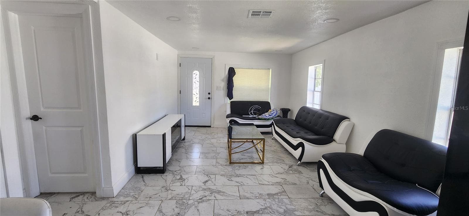 Single Family Residence at 3004 E DR MARTIN LUTHER KING JR BLVD, TAMPA, photo 6 of 11