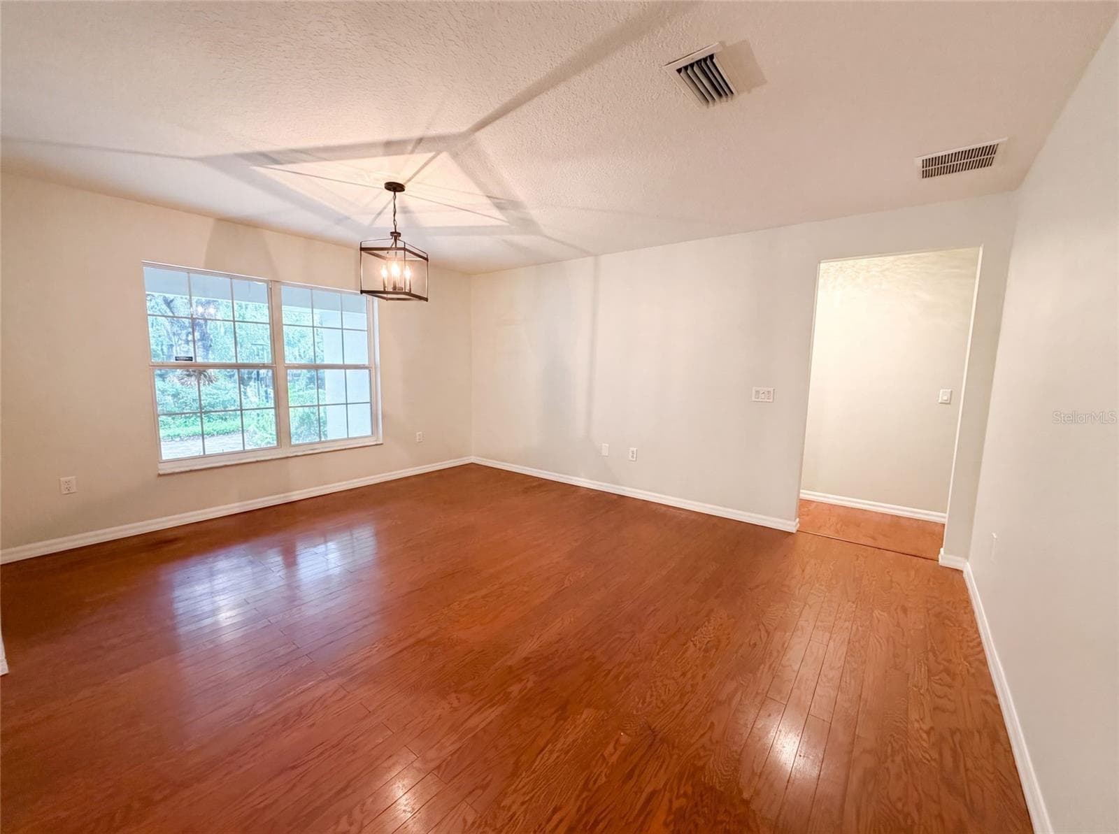 Single Family Residence at 11540 CAMP DR, DUNNELLON, photo 8 of 37