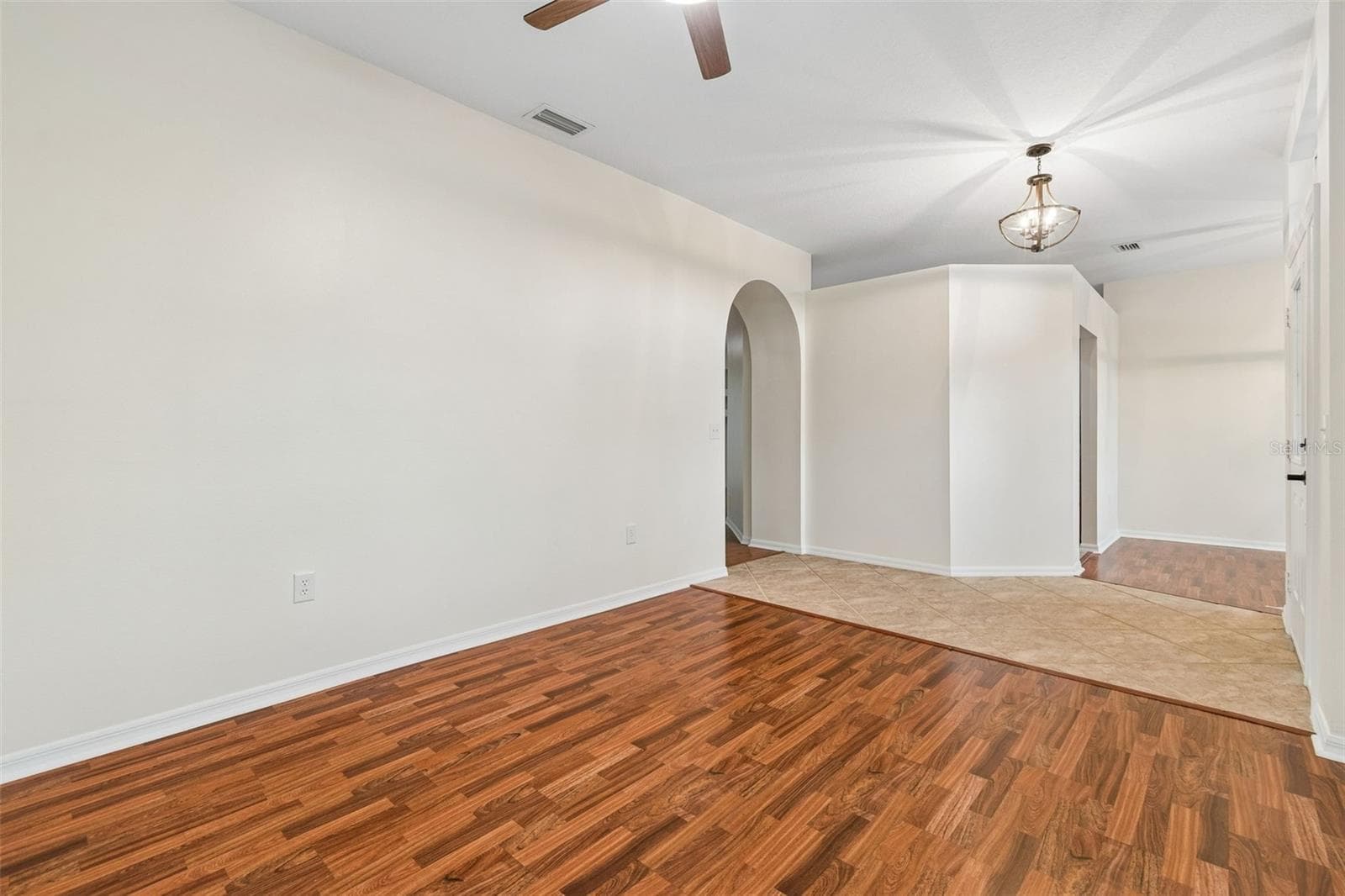 Single Family Residence at 5306 WATERLEAF CT, VALRICO, photo 13 of 96
