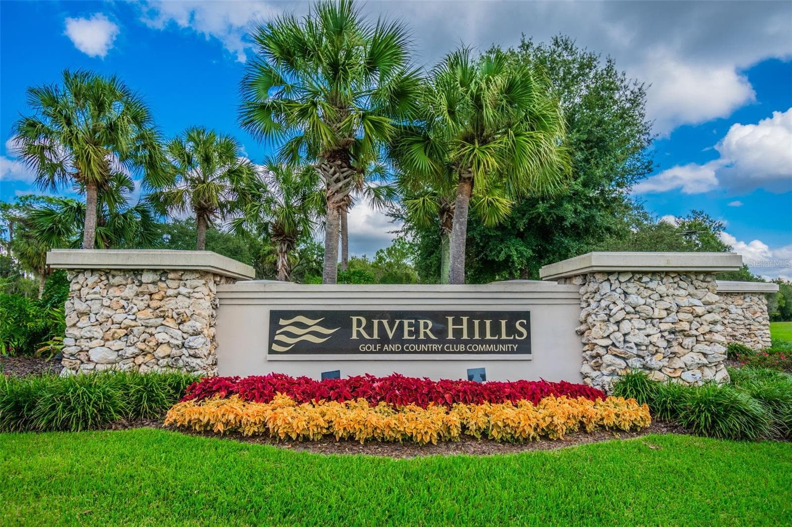 Front Entry to River hills - 5306 WATERLEAF CT, VALRICO