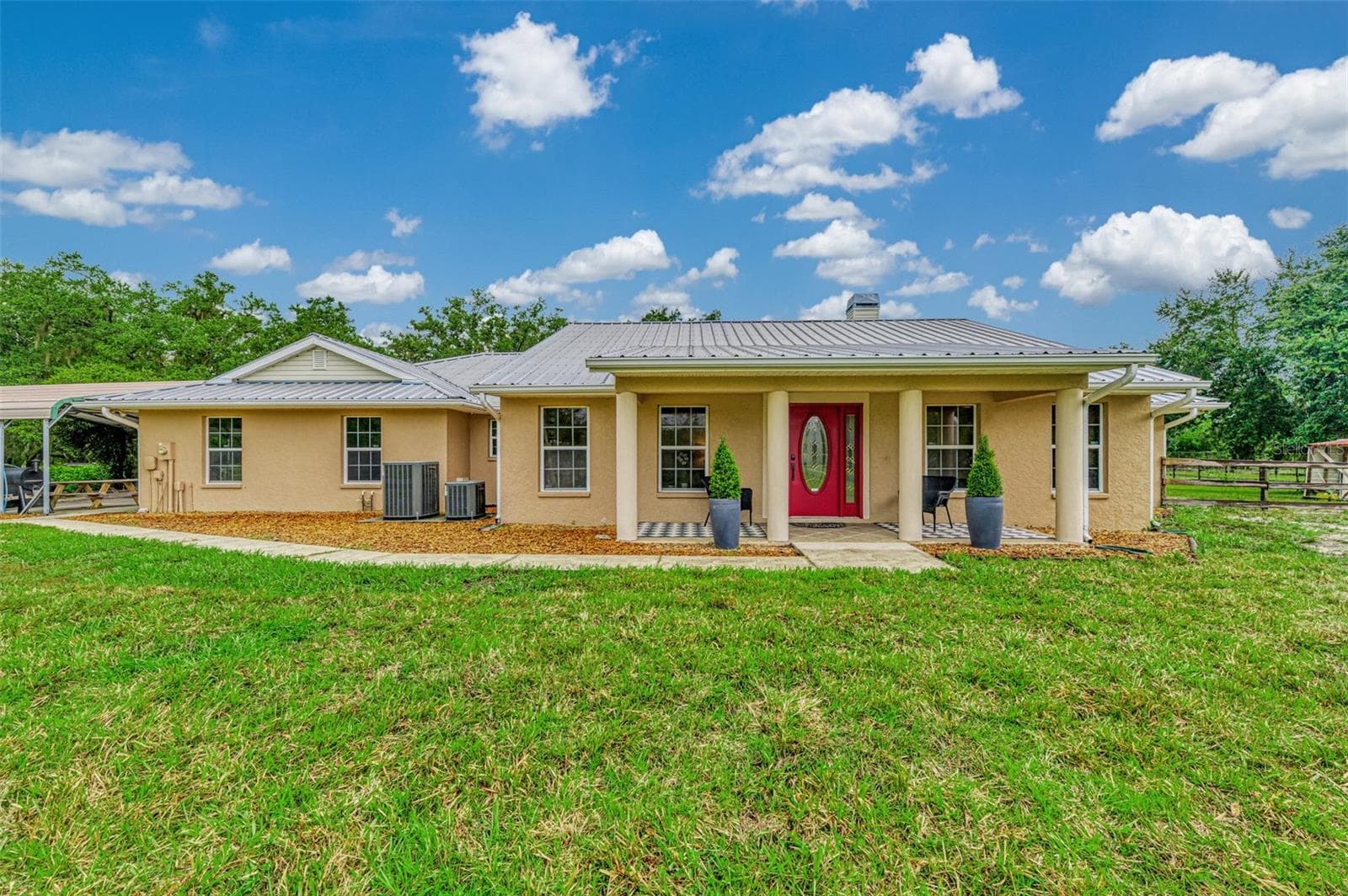 Tip top move in condition - 4610 403RD ST E, MYAKKA CITY