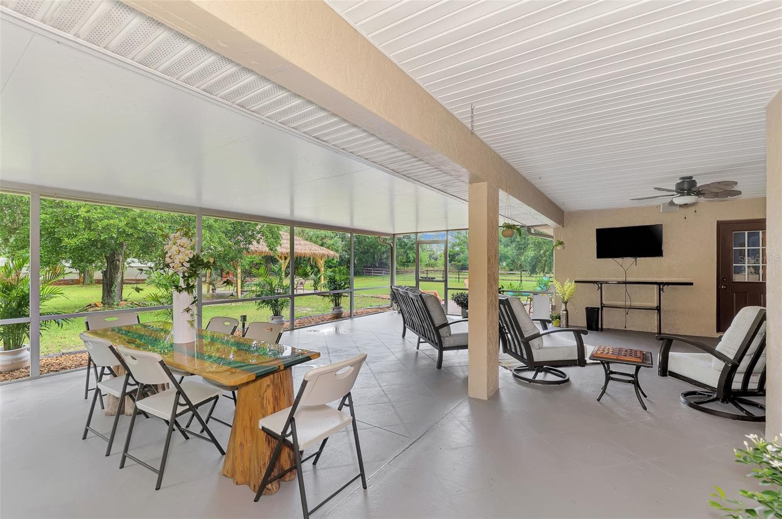 Incredible outdoor living space with 1012 sq ft - 4610 403RD ST E, MYAKKA CITY
