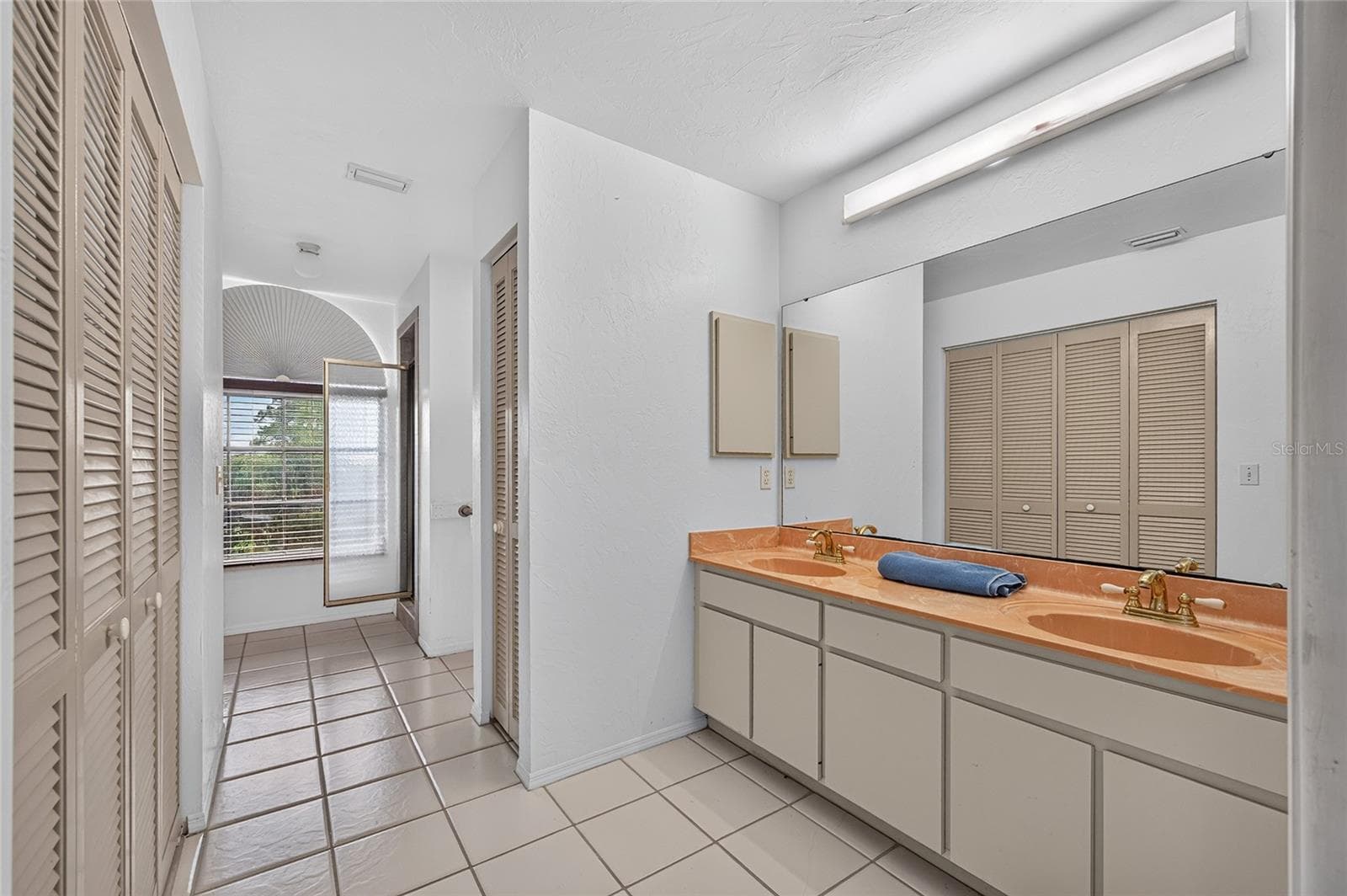 Single Family Residence at 105 JACARANDA BLVD, VENICE, photo 14 of 96