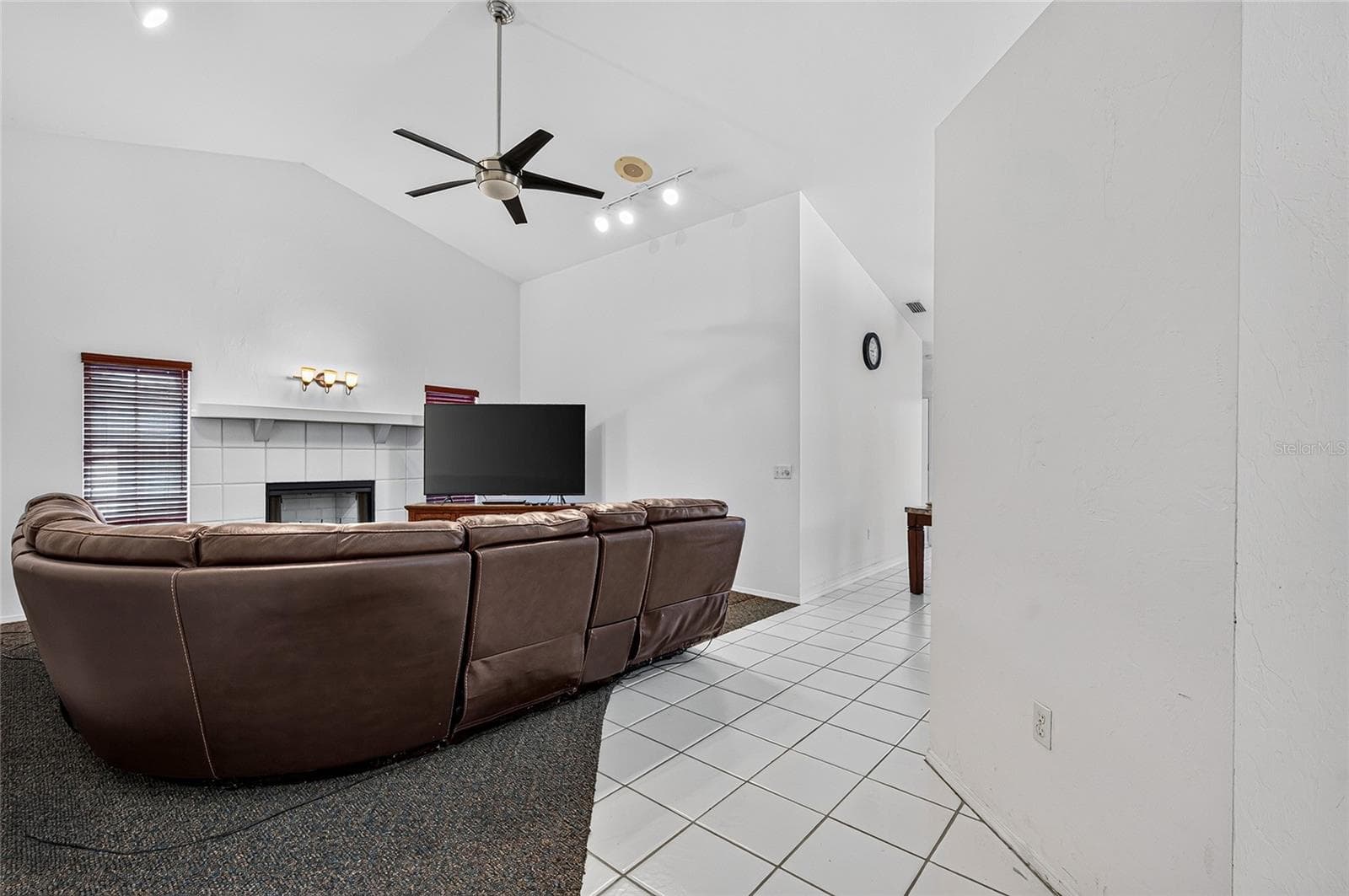 Single Family Residence at 105 JACARANDA BLVD, VENICE, photo 24 of 96