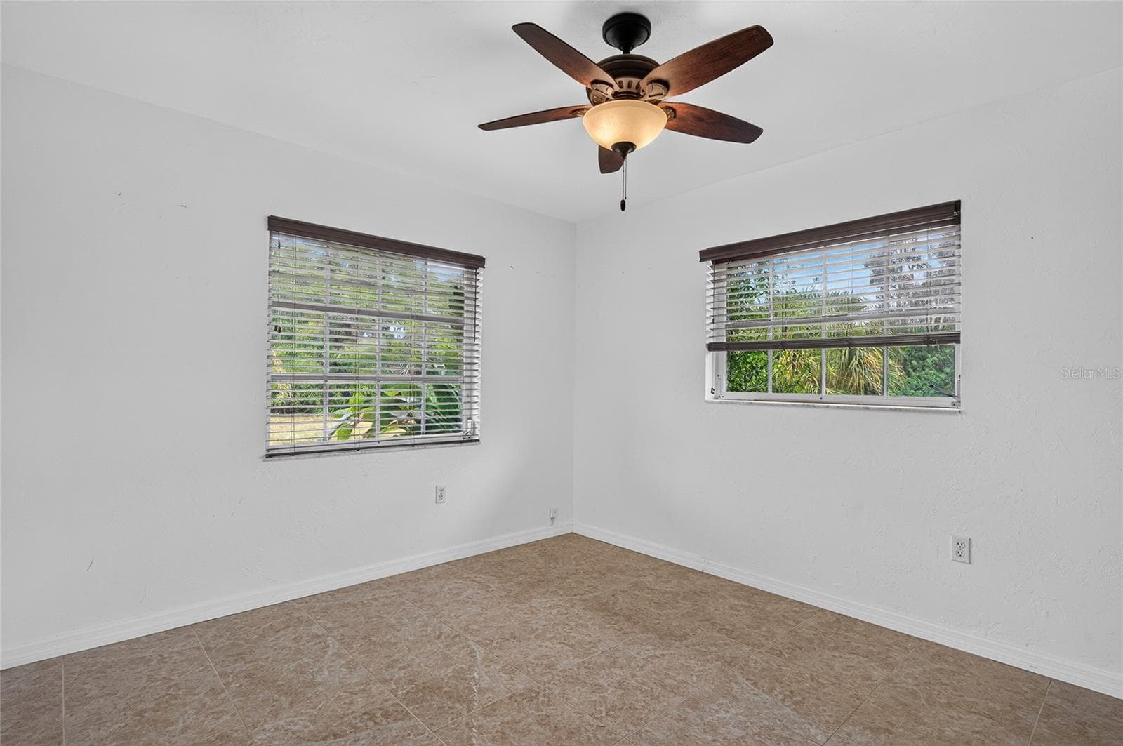 Single Family Residence at 105 JACARANDA BLVD, VENICE, photo 37 of 96