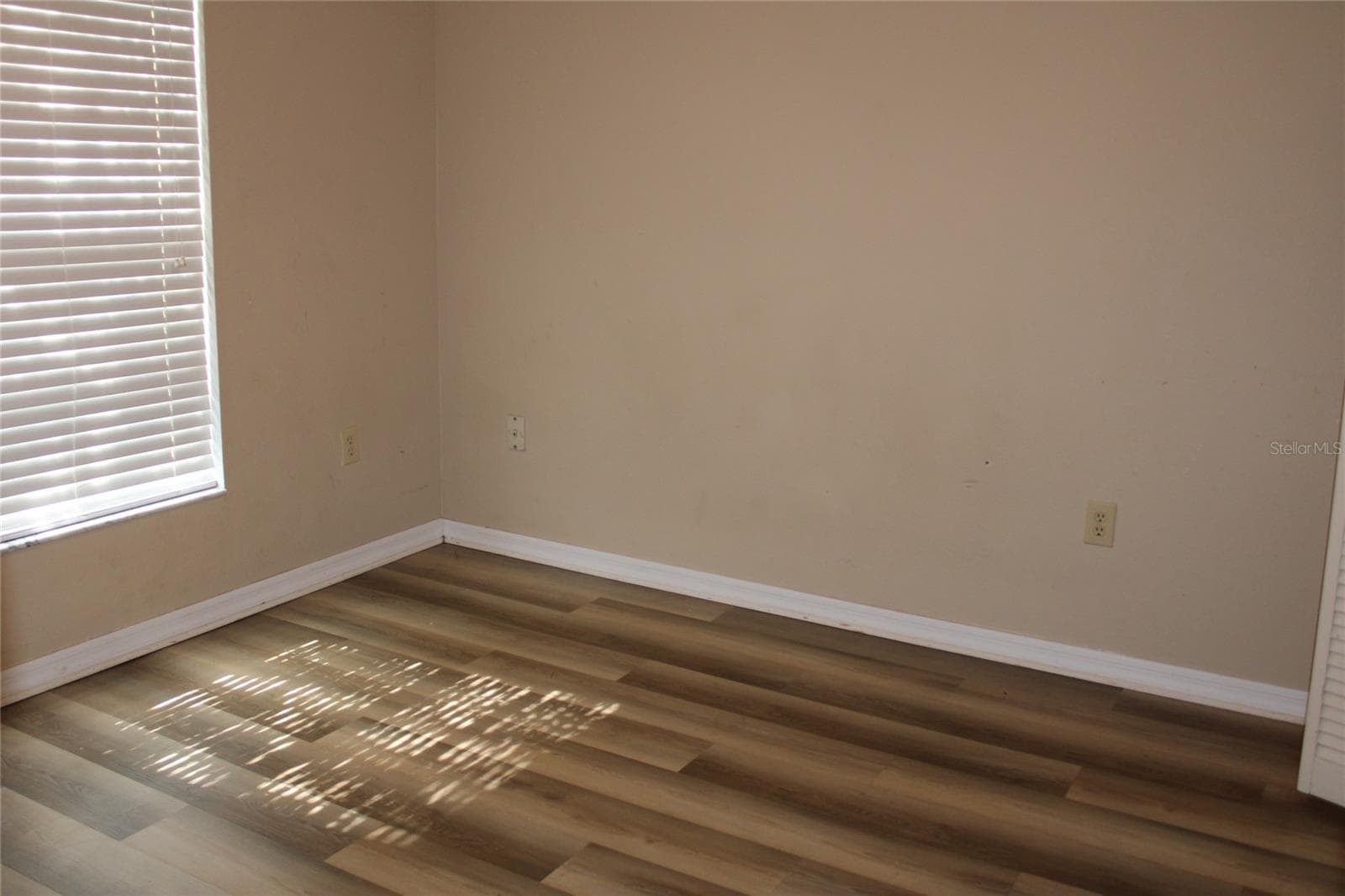 Single Family Residence at 6121 56TH AVE N, ST PETERSBURG, photo 8 of 11