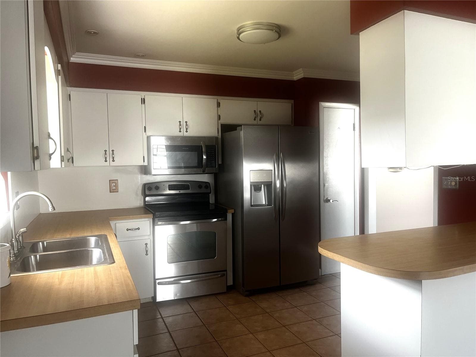 Single Family Residence at 108 LAGOON RD, WINTER HAVEN, photo 6 of 23