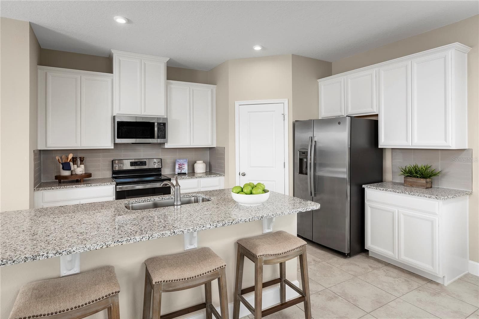 Single Family Residence at 2441 WHITE LADYFISH RD, WIMAUMA, photo 10 of 23