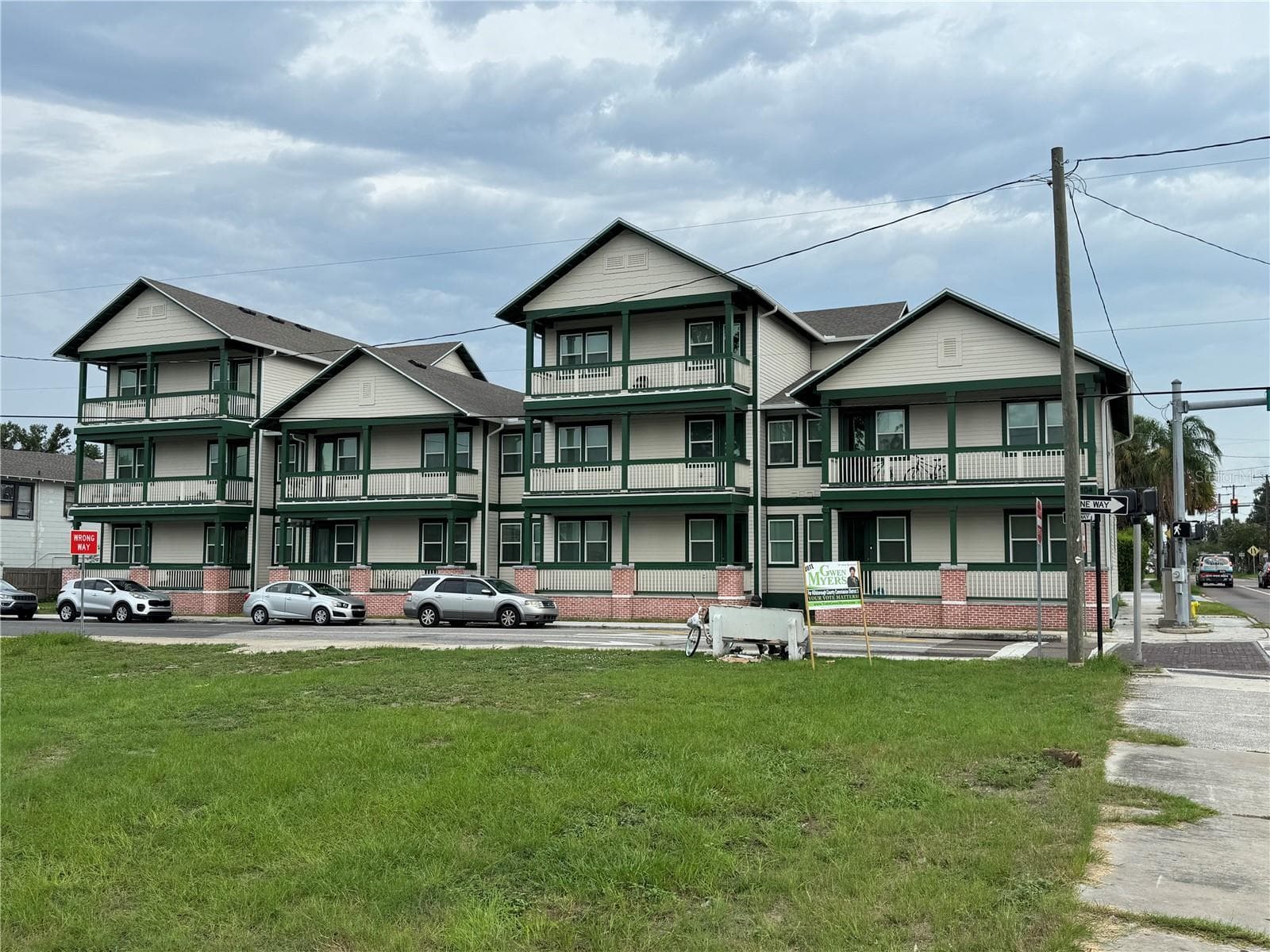 Newer apartment development in the immediate area across Columbus Dr - 2213 E COLUMBUS DR, TAMPA