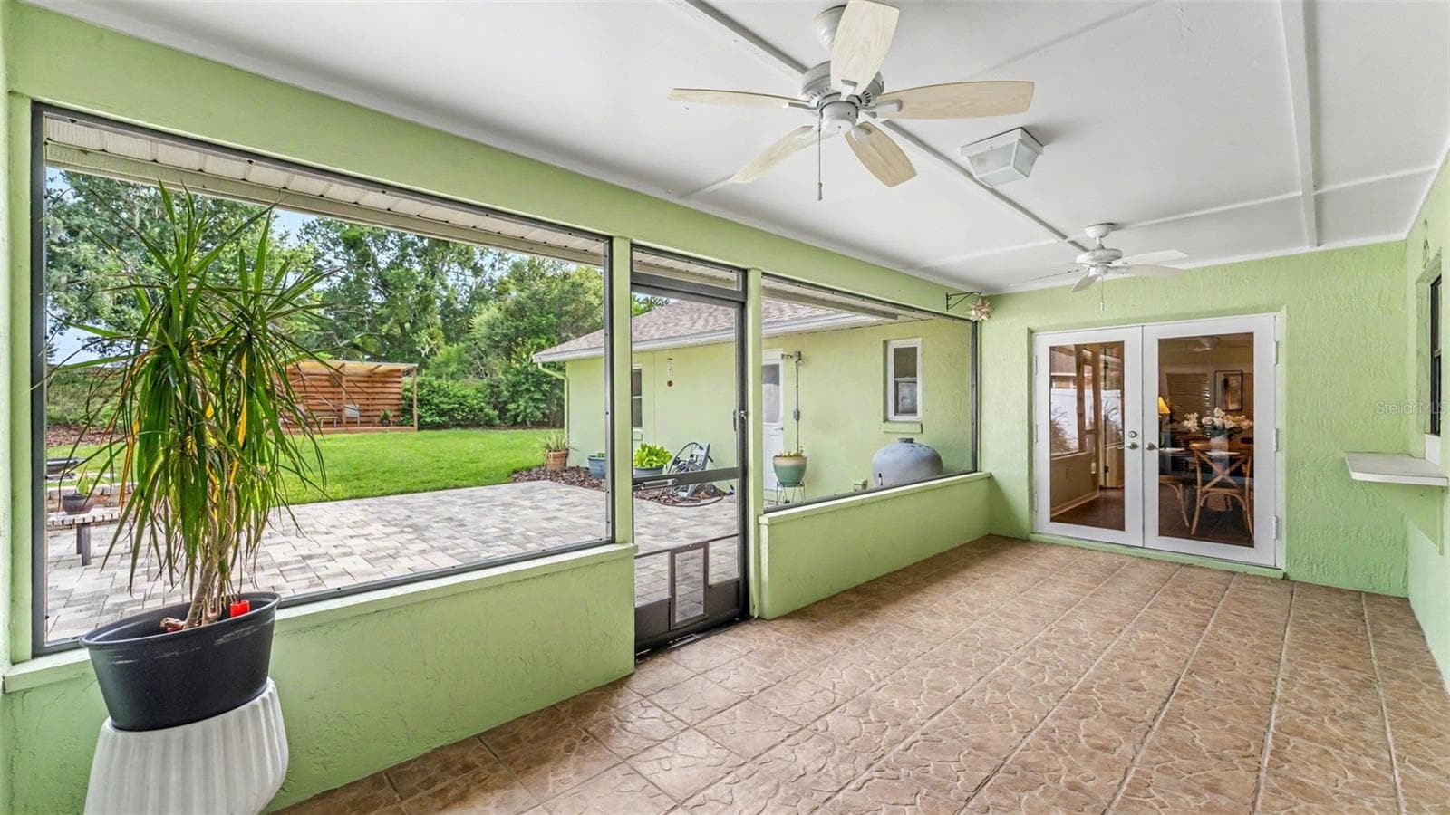 screened lanai - 4765 HIGHLANDS PLACE CIR, LAKELAND