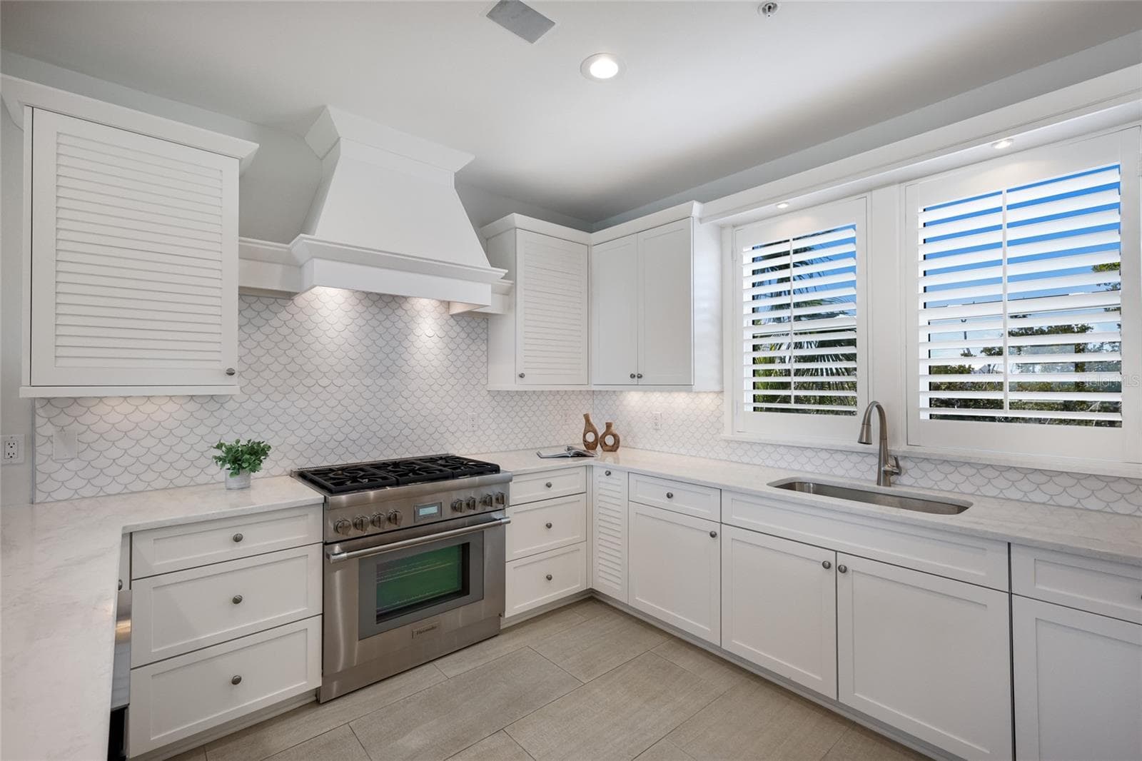 Single Family Residence at 585 BUTTONWOOD BAY DR, BOCA GRANDE, photo 12 of 70