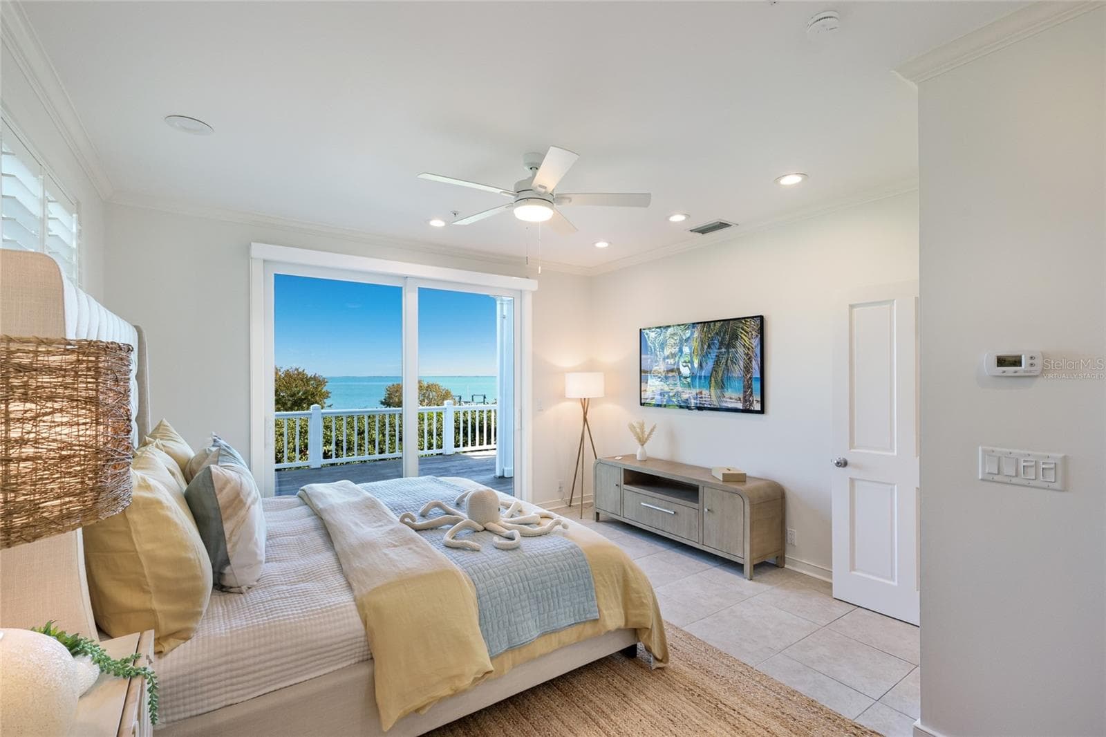 House is virtually staged - 585 BUTTONWOOD BAY DR, BOCA GRANDE